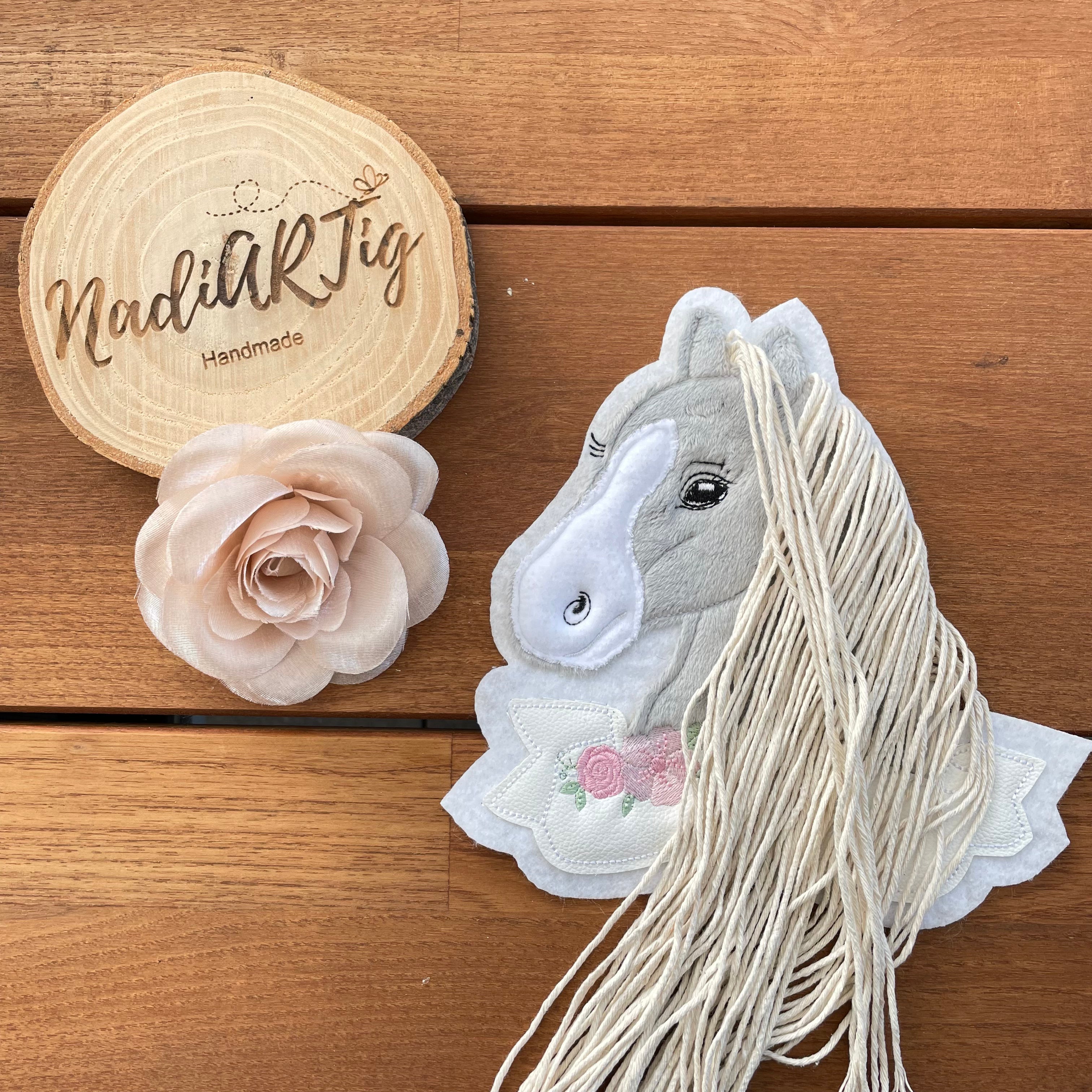 Pferd #1 Patch/Aufnäher - grau/beige