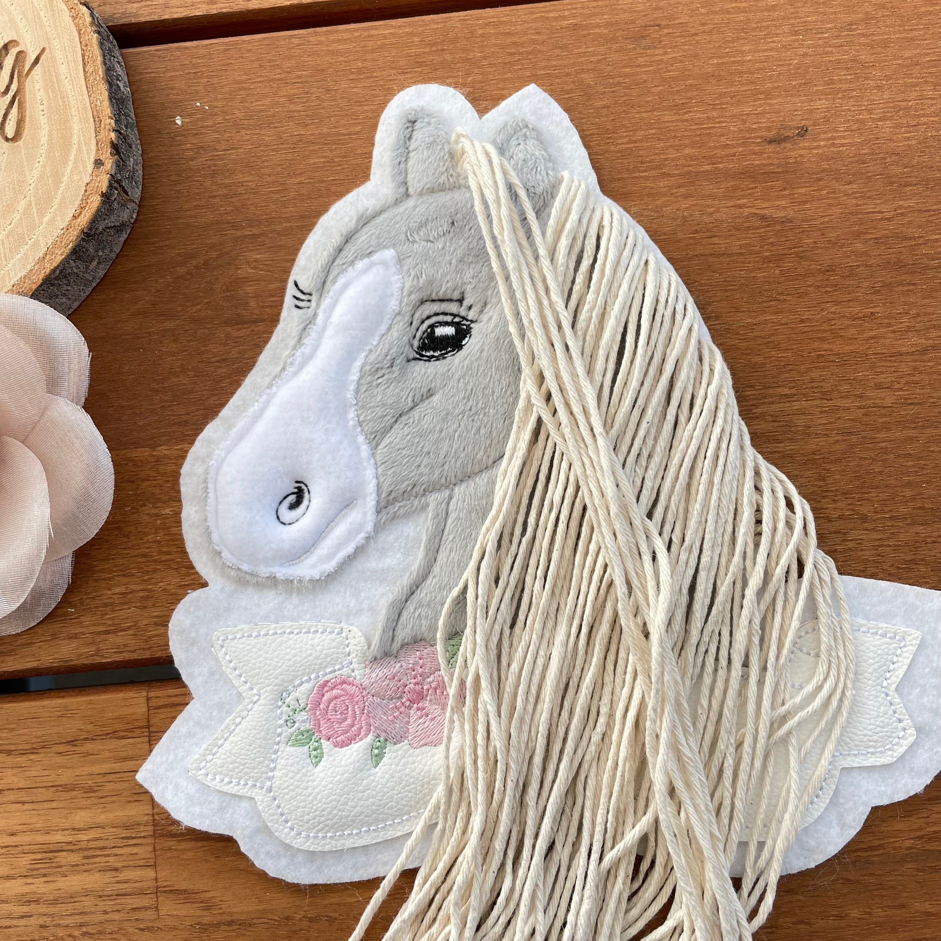 Pferd #1 Patch/Aufnäher - grau/beige