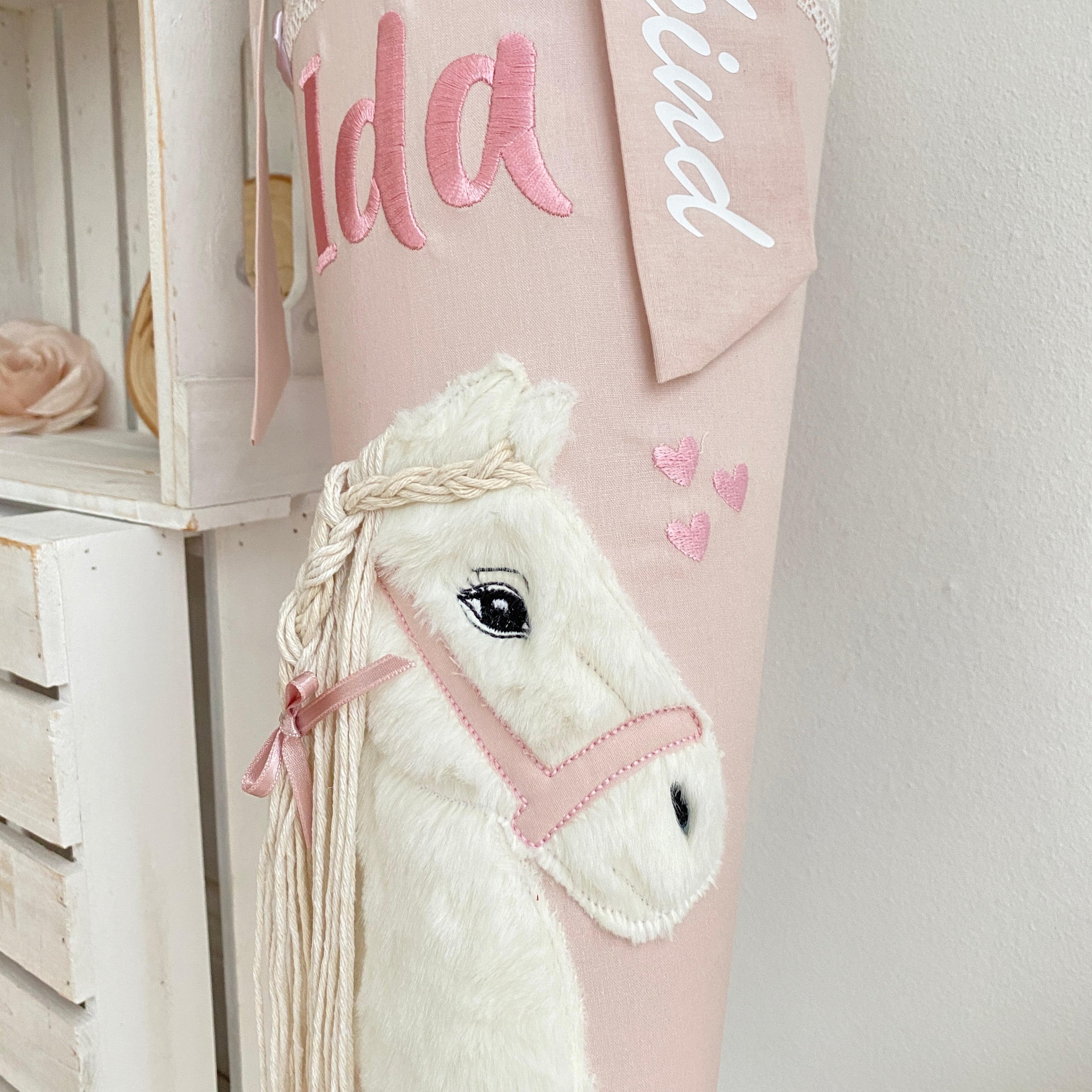 Schultüte Pferd mit Wollmähne in cremebeige/puderrosé