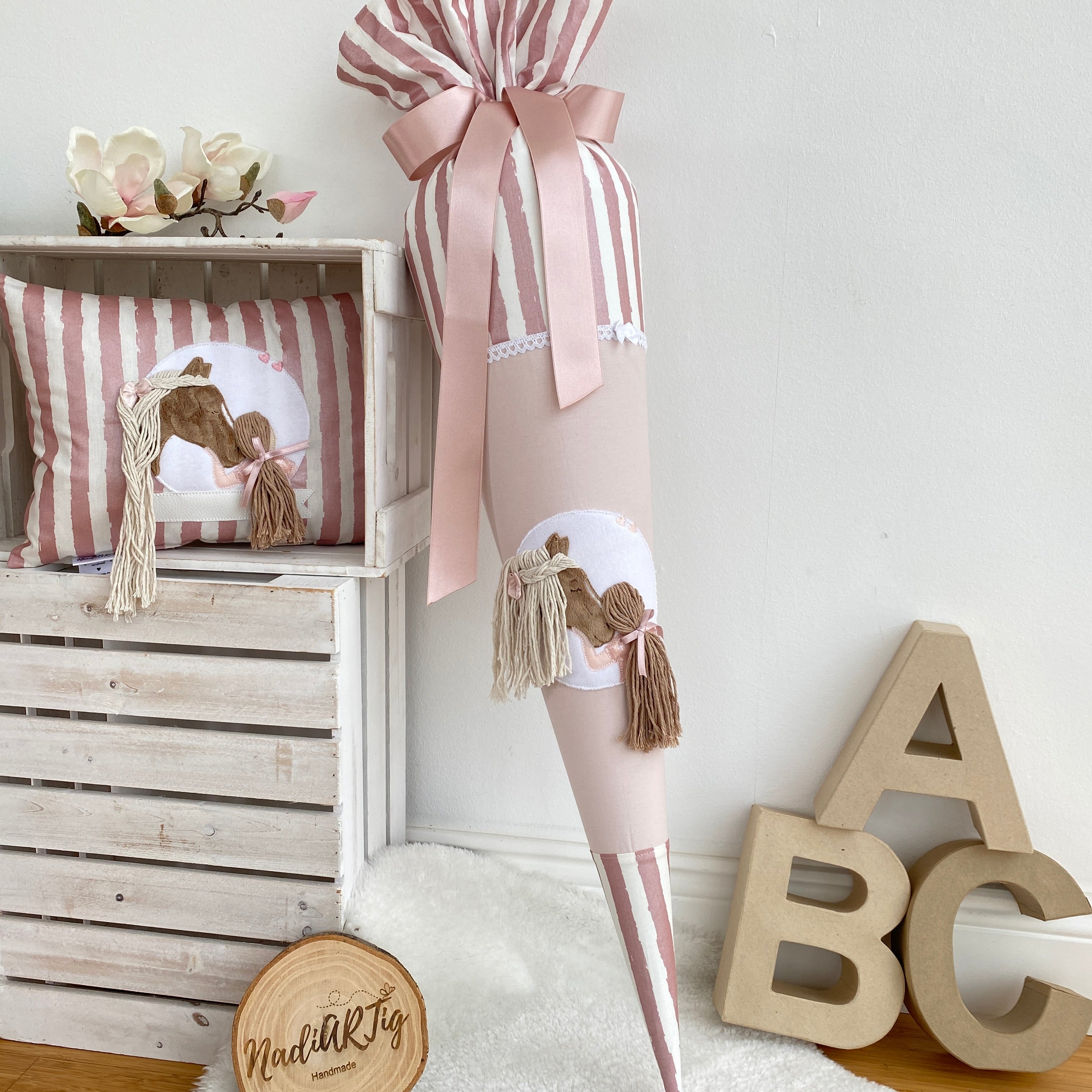 Schultüte Pferdemädchen in roségold gestreift