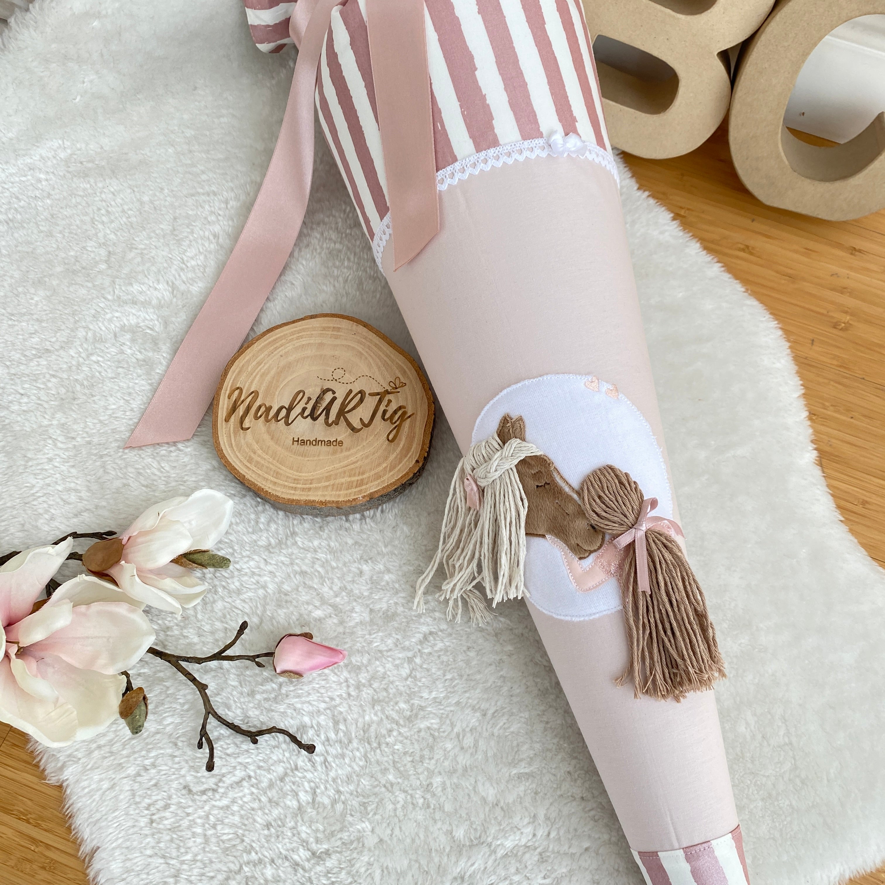 Schultüte Pferdemädchen in roségold gestreift