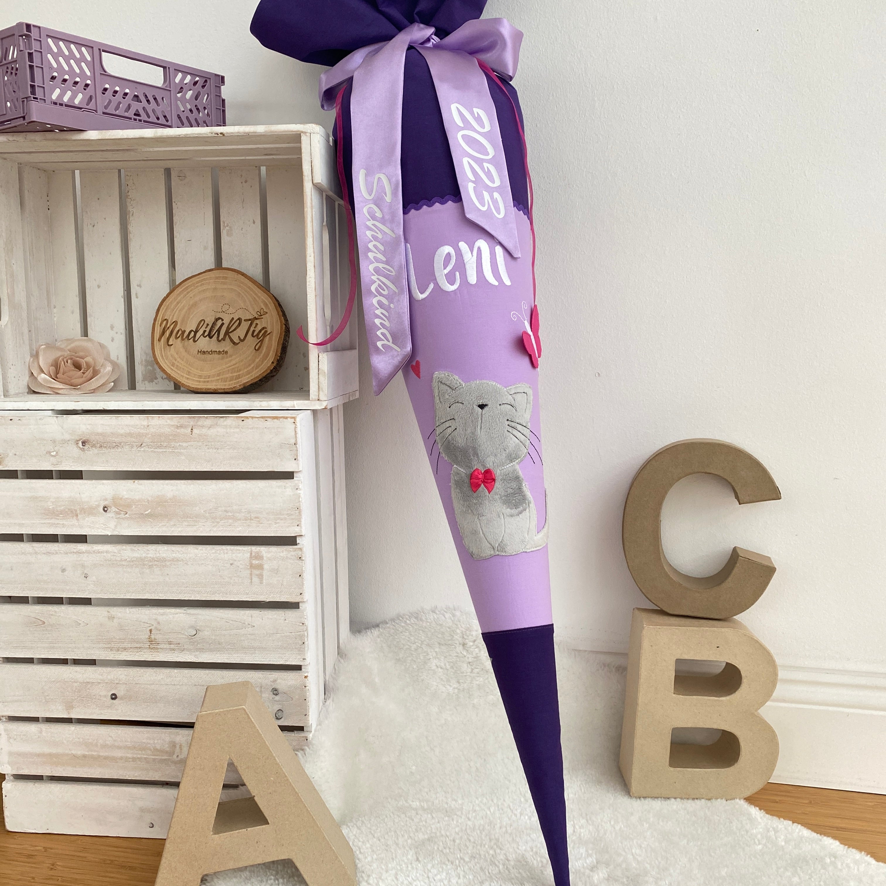 Katze & Schmetterling Schultüte in flieder lila