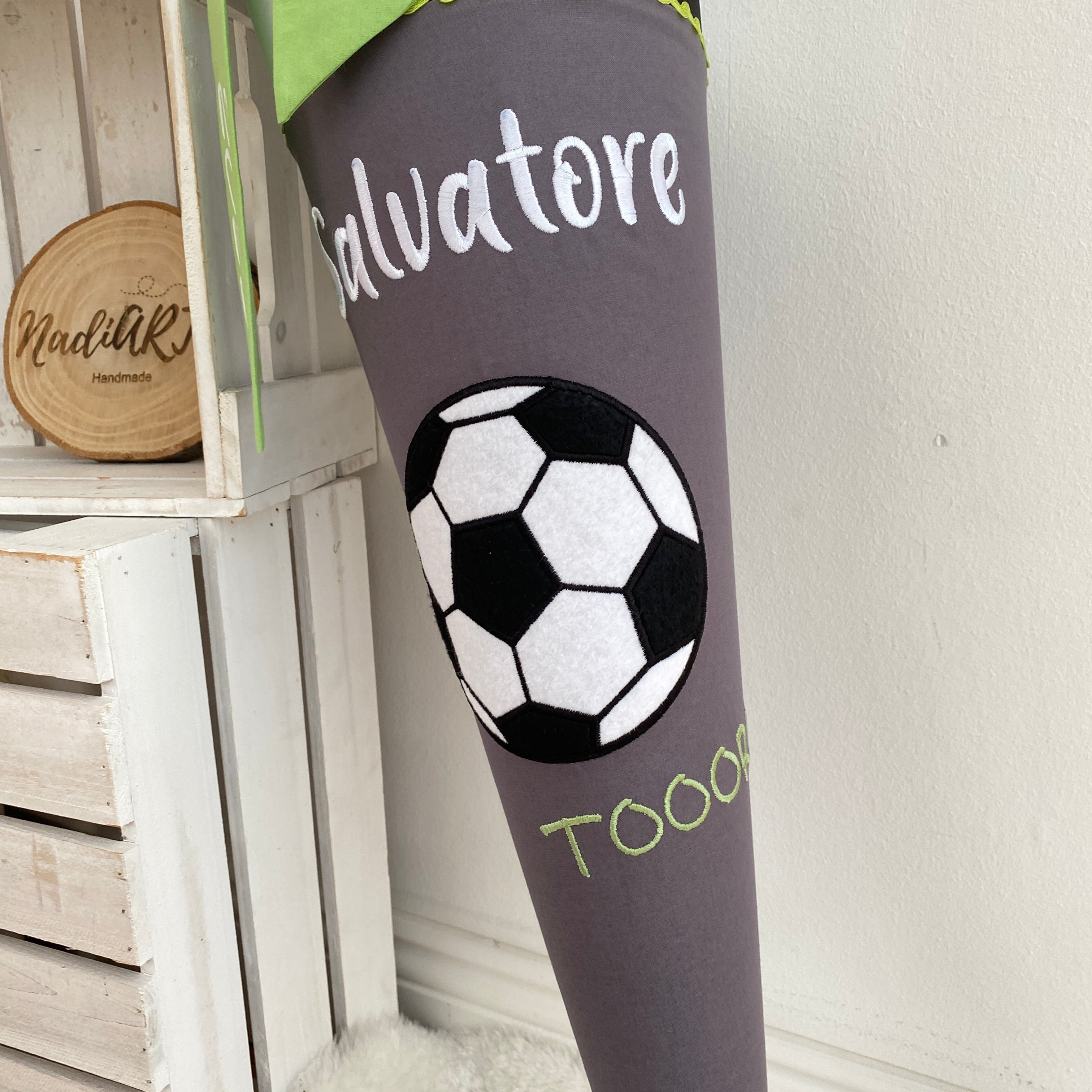 Schultüte Fußball in grün/anthrazit