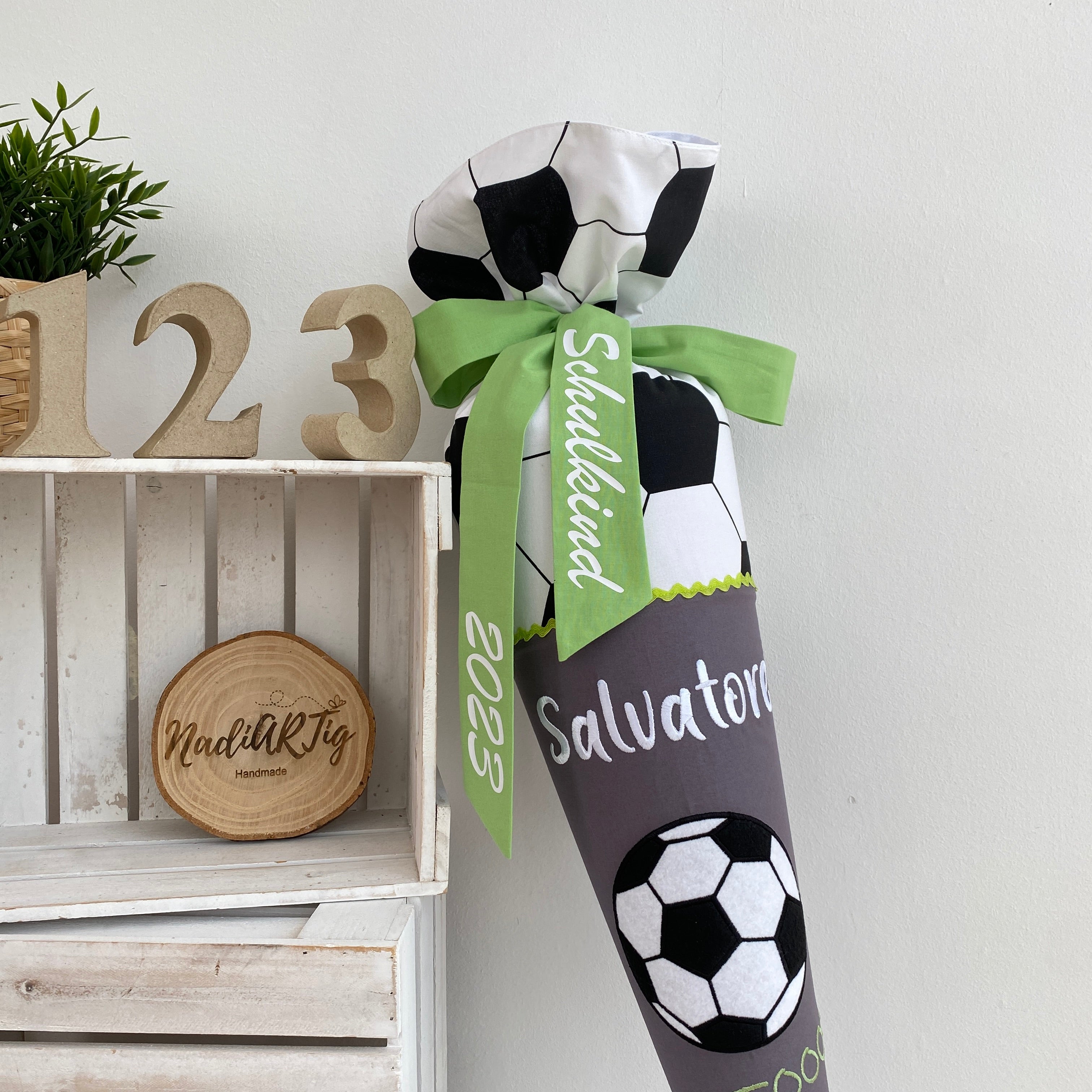 Schultüte Fußball in grün/anthrazit