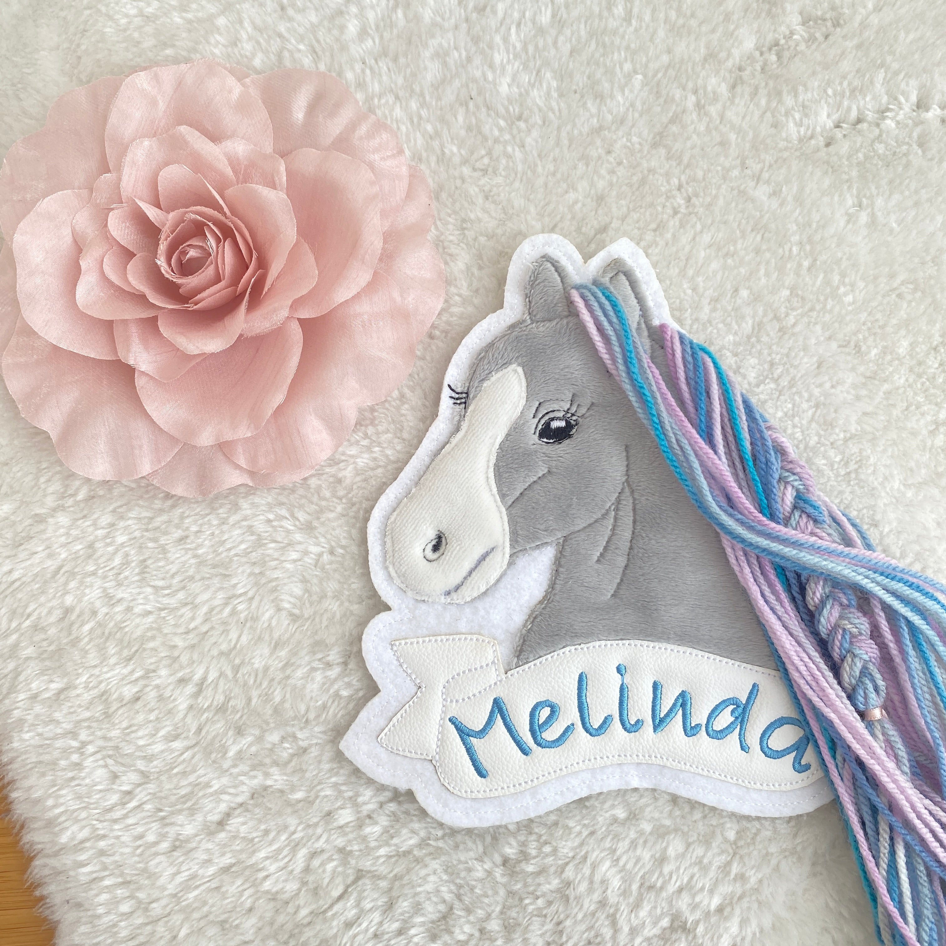 Pferd #1 Patch/Aufnäher - grau/beige