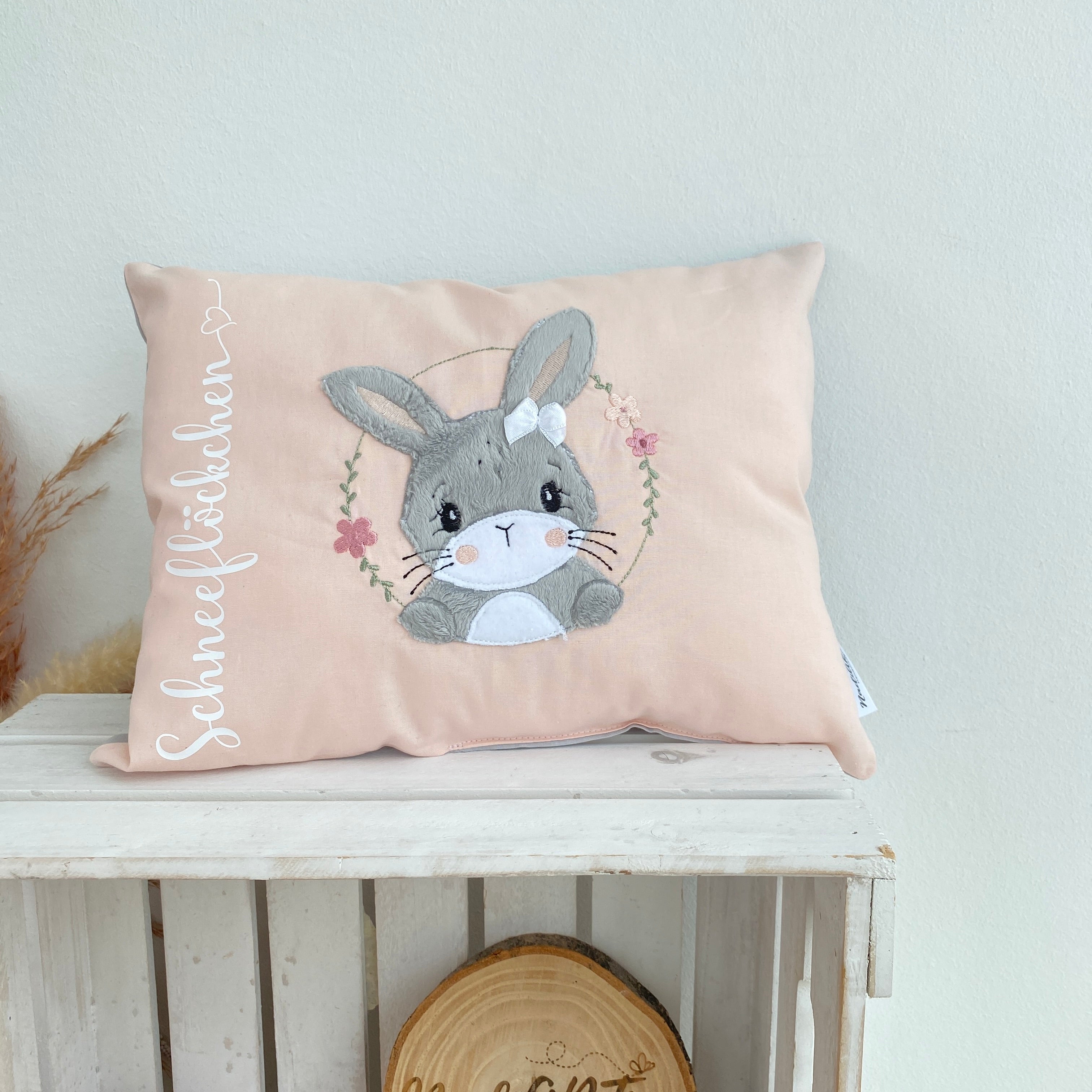Kissen Hasenmädchen in rosé/hellgrau