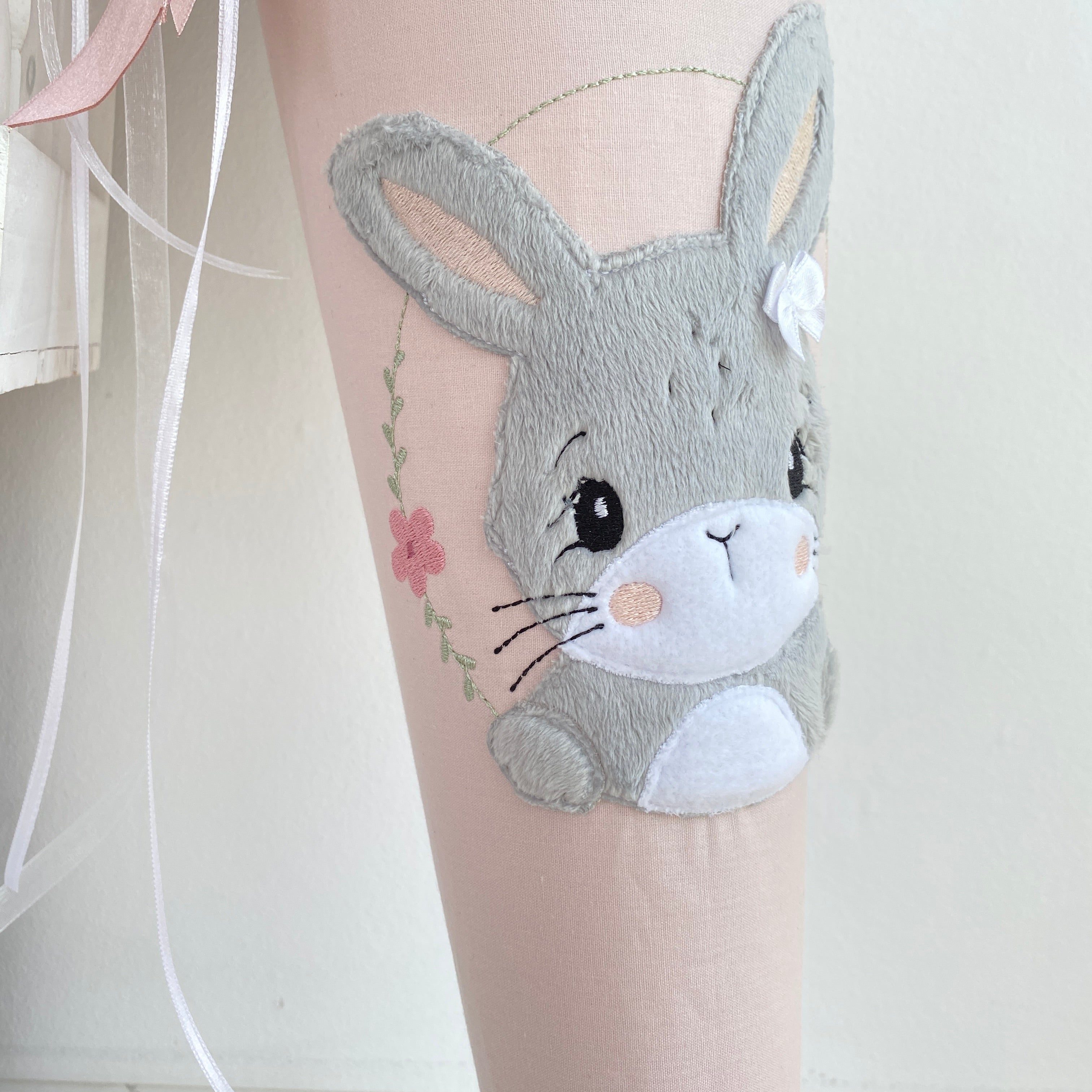 Schultüte Hasenmädchen in hellgrau/puderrosé