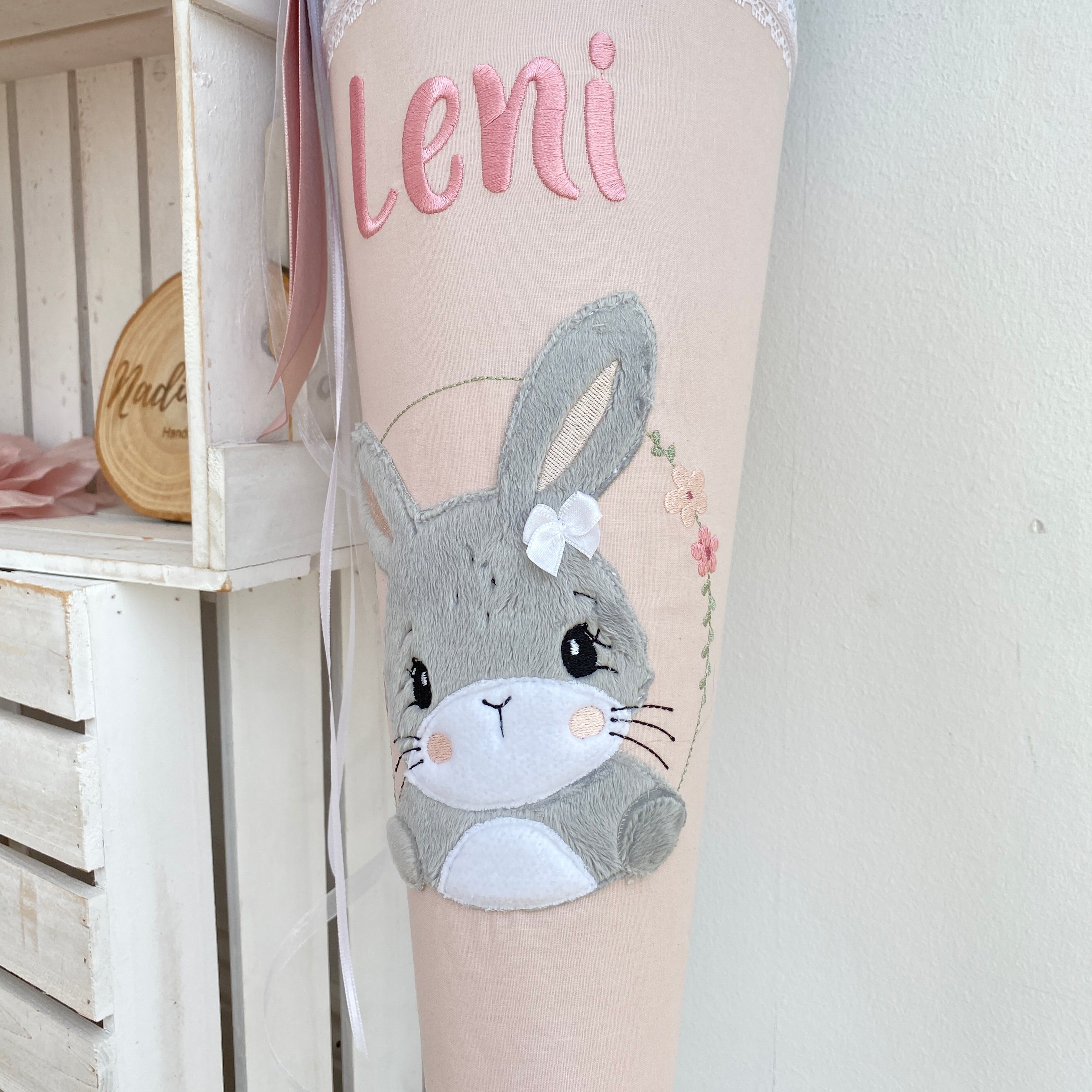 Schultüte Hasenmädchen in hellgrau/puderrosé