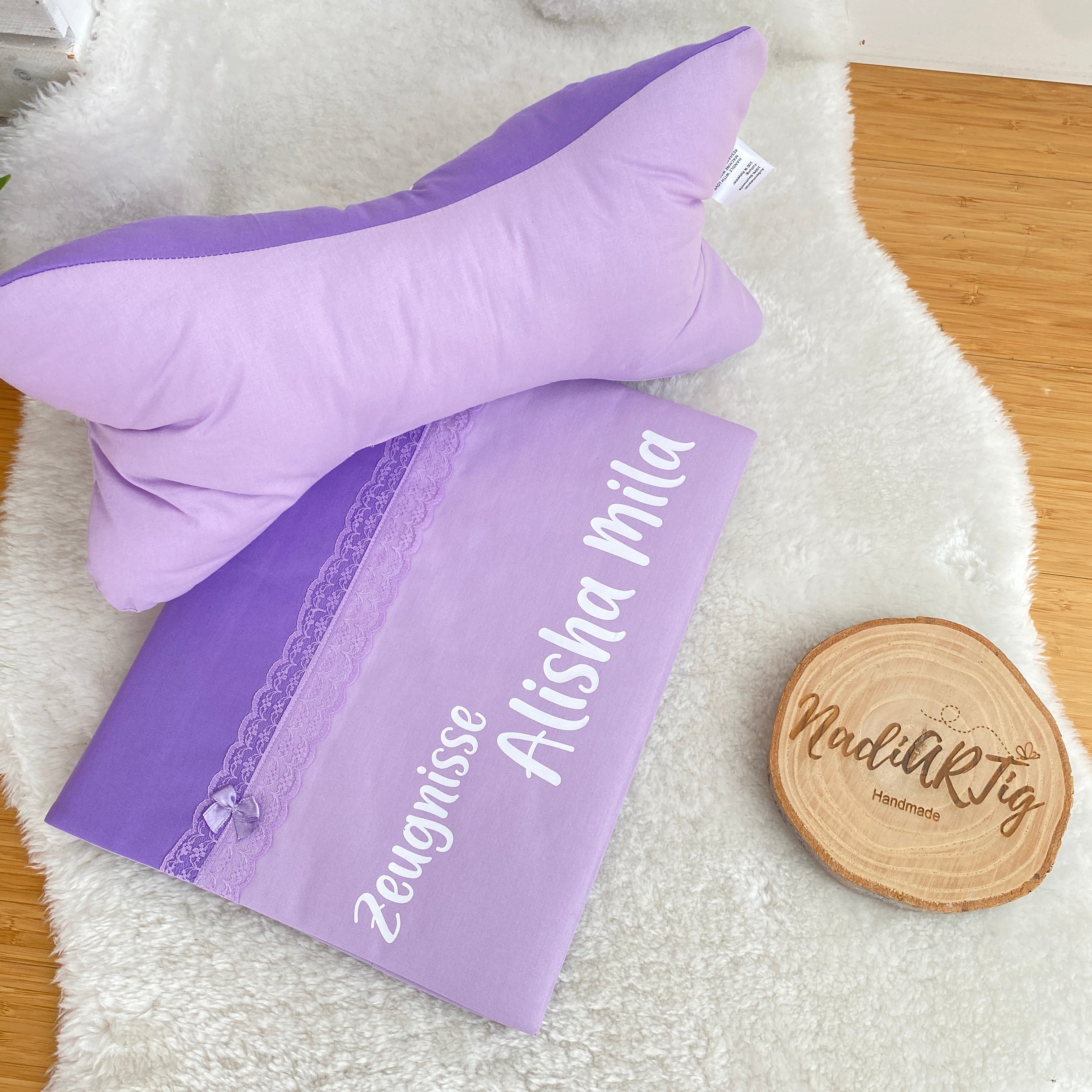 Leseknochen / Kissen mit Namen, Farben nach Wunsch