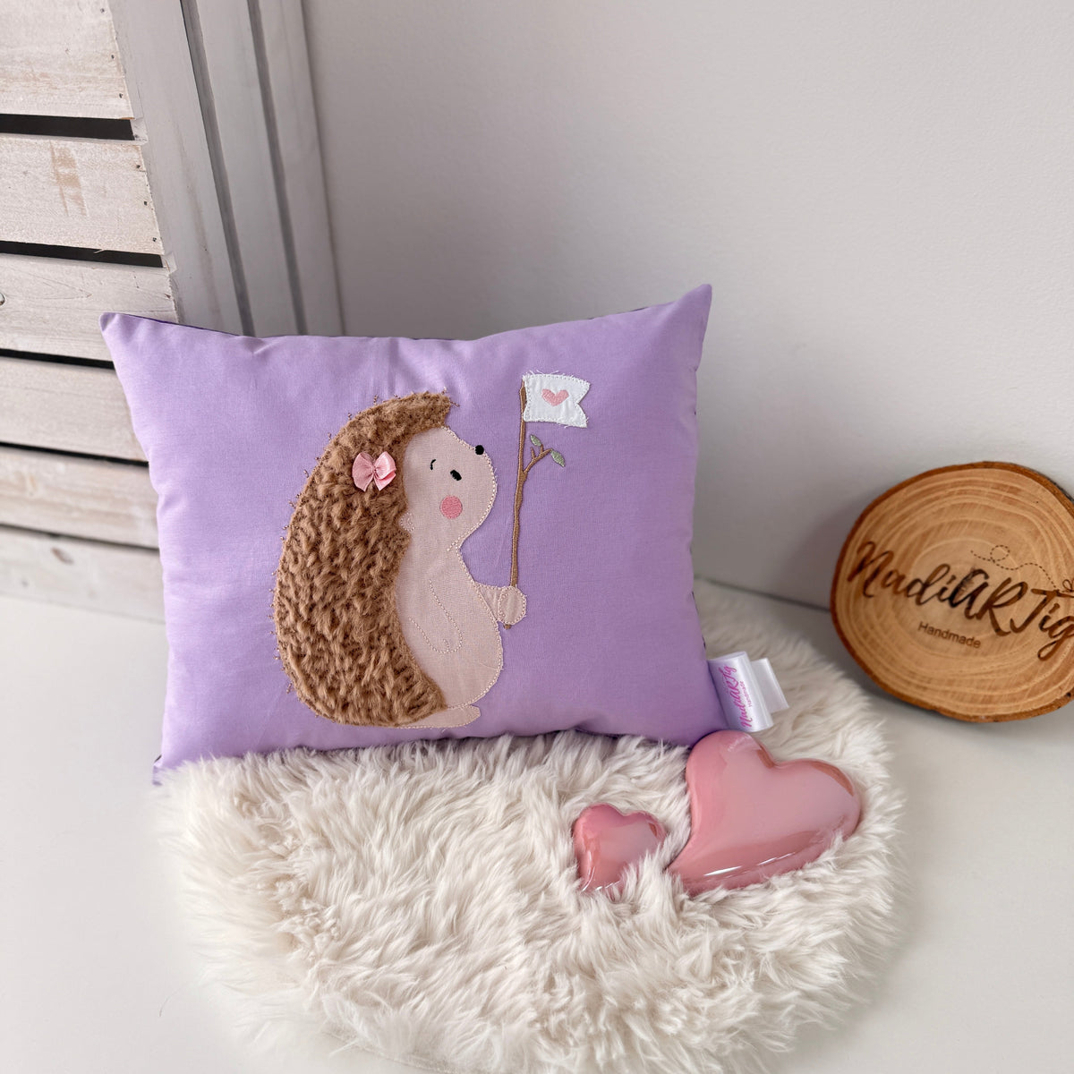 Kissen "kleiner Igel" in Flieder