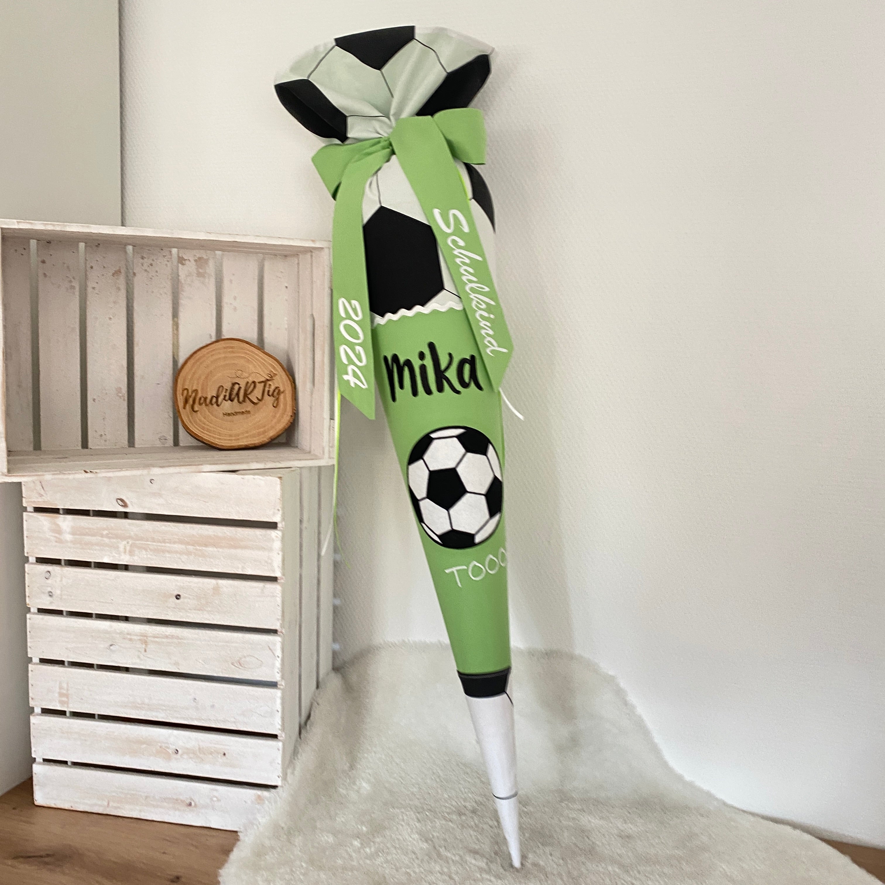 Schultüte Fußball in hellgrün - Wolfsburg/Werder-Fan