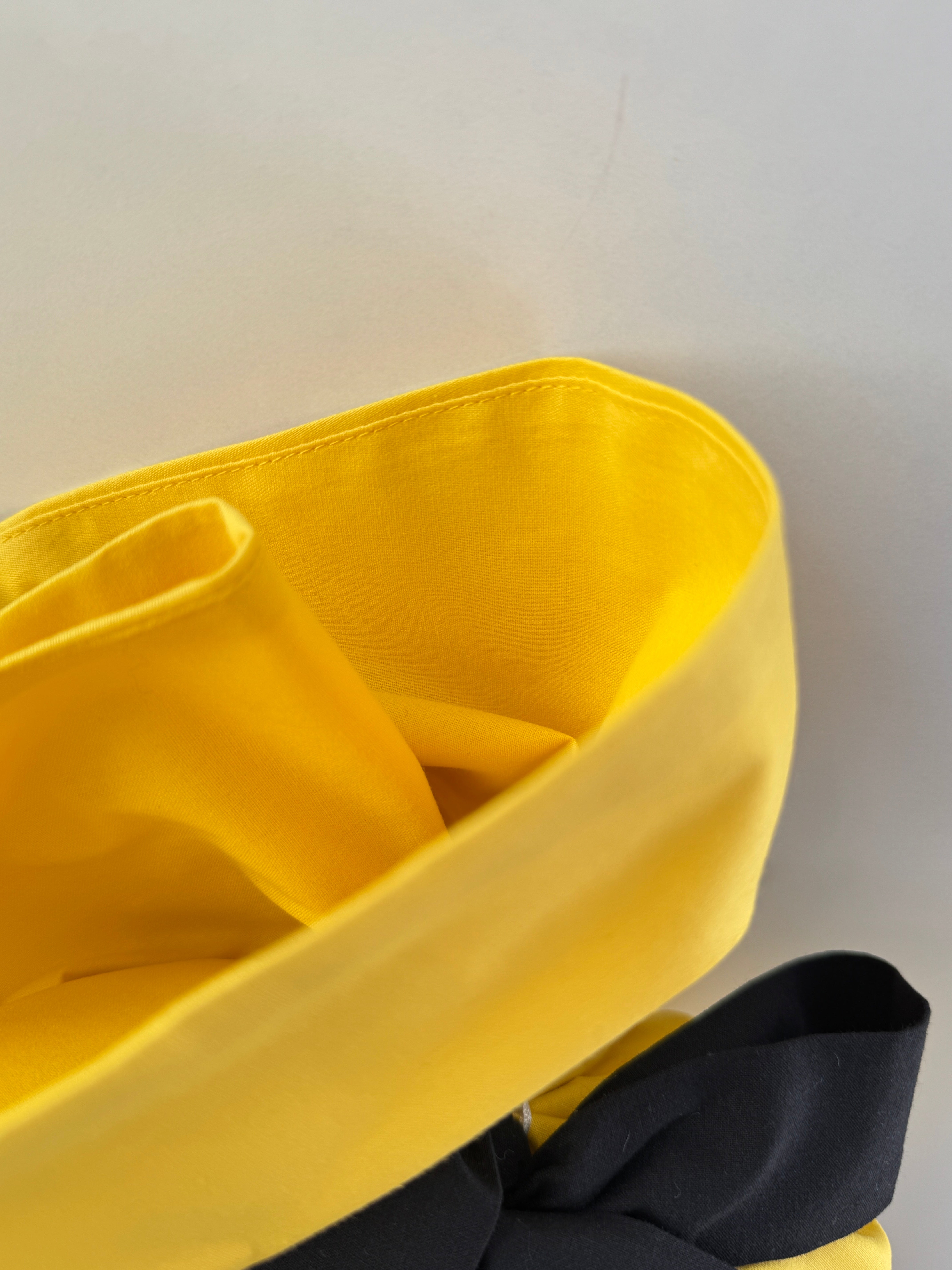 Schultüte Fußball in gelb/schwarz