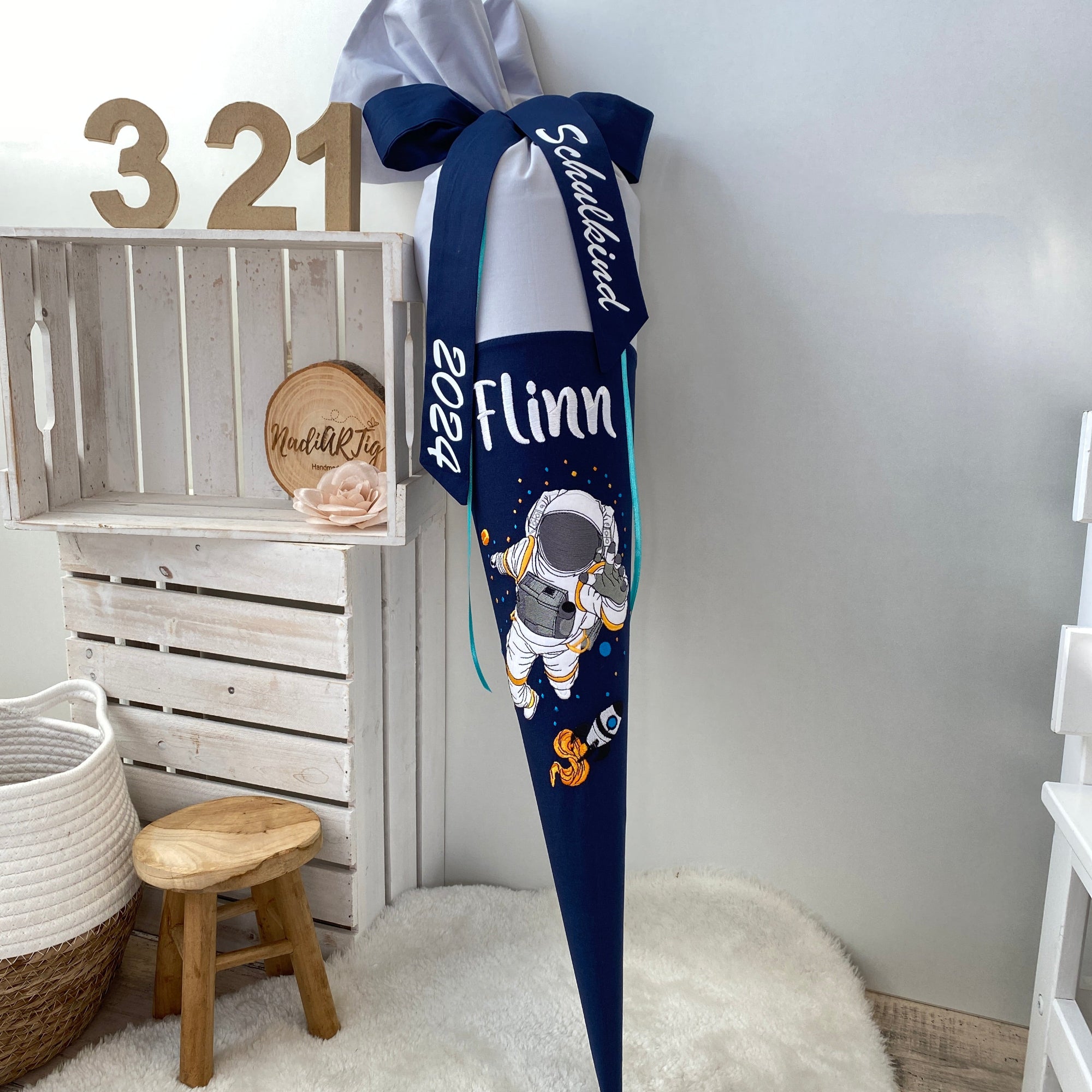 Schultüte Astronaut in türkis/dunkelblau