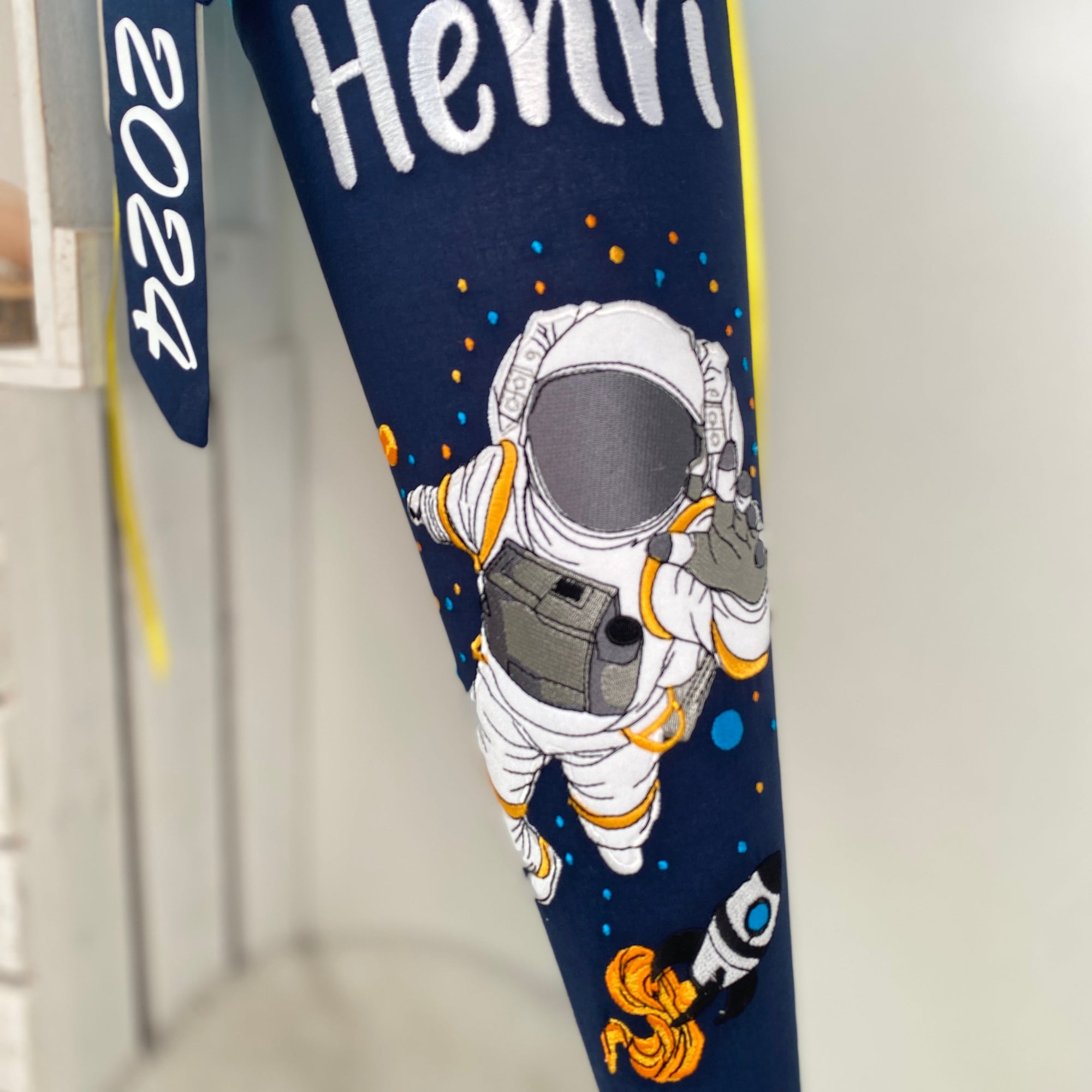 Schultüte Astronaut in türkis/dunkelblau