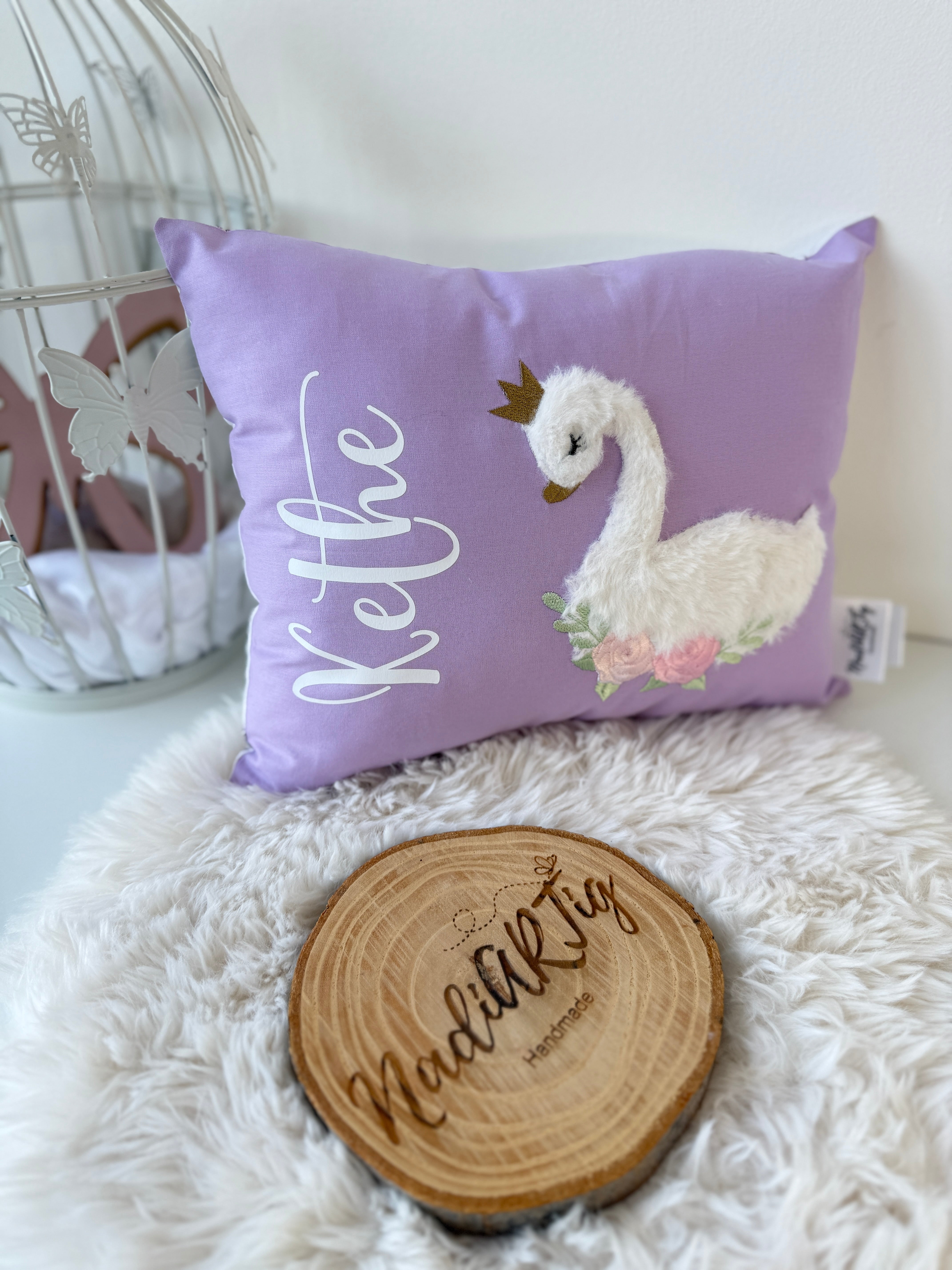 Kissen Schwanen-Prinzessin in Flieder