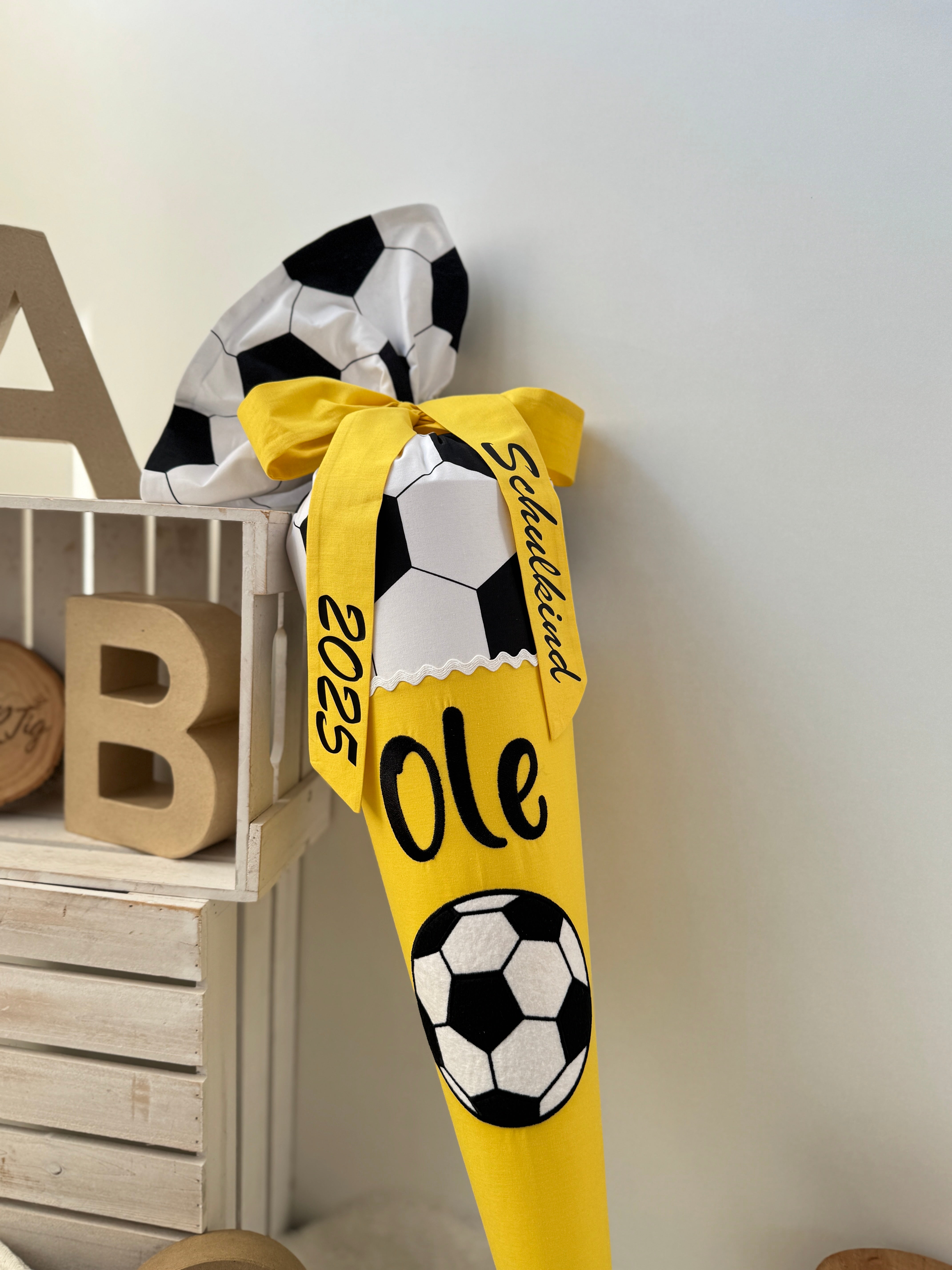 Schultüte Fußball in gelb