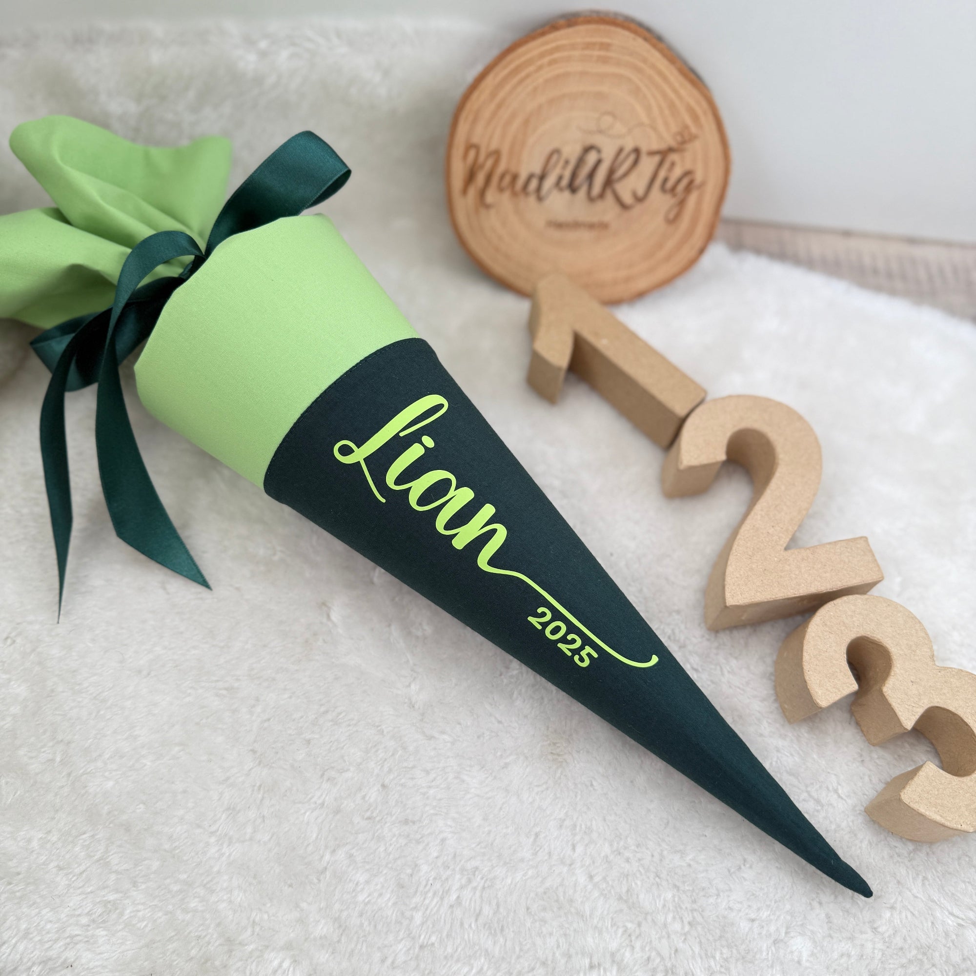 Geschwister-Schultüte mit Namen in grün