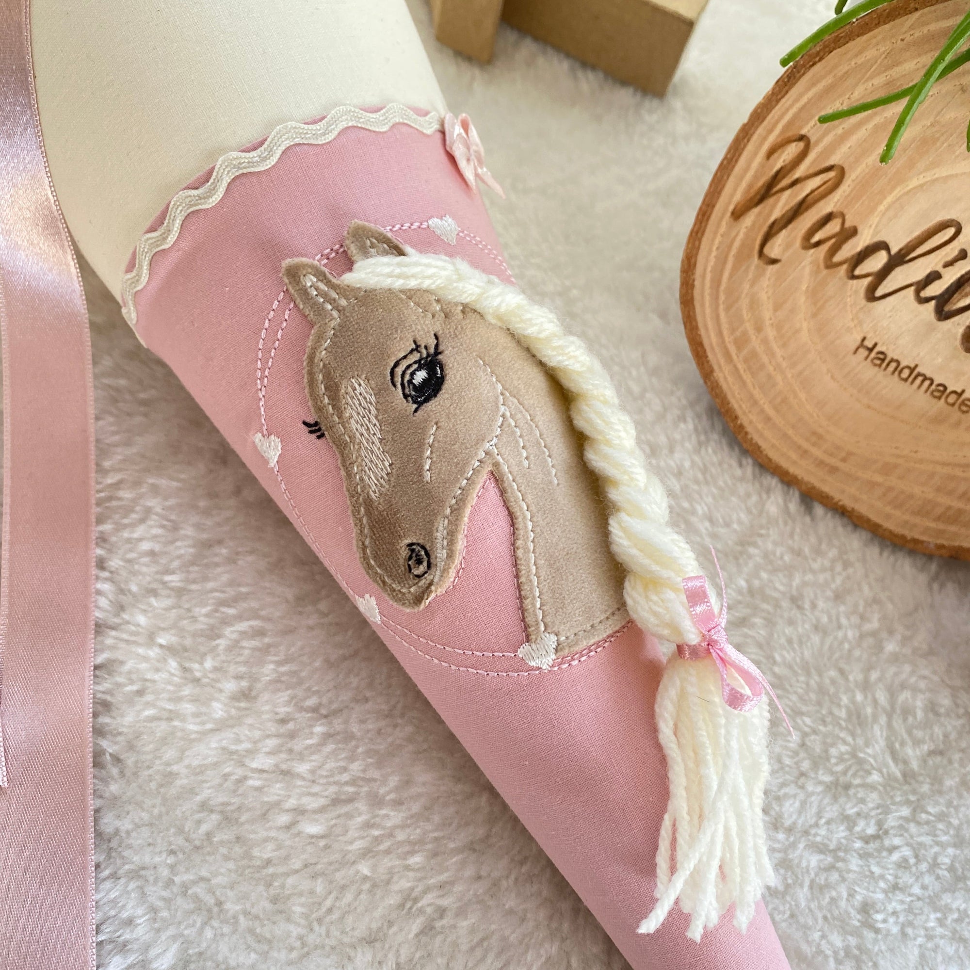 Geschwistertute Pferd in beige puder