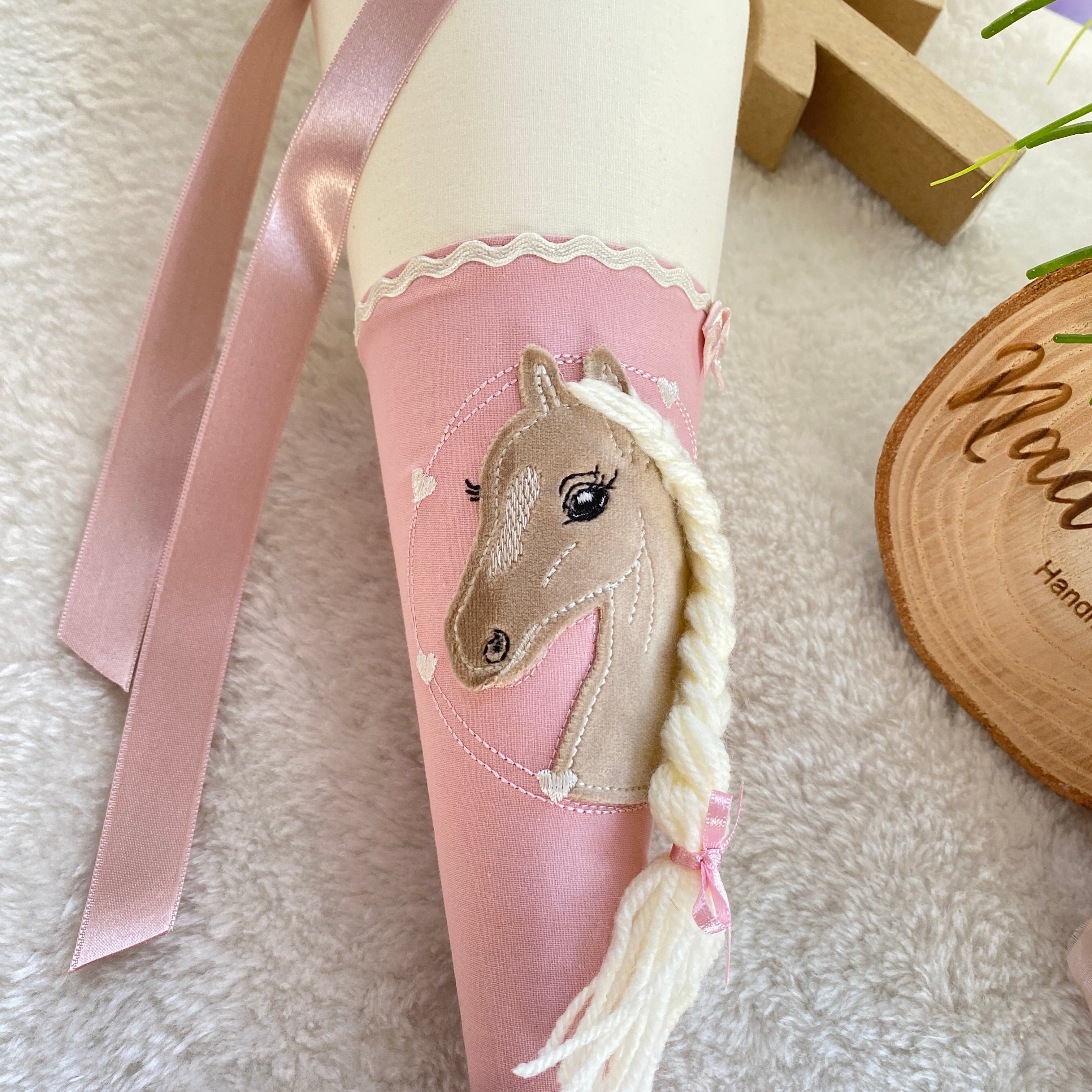 Geschwistertute Pferd in beige puder