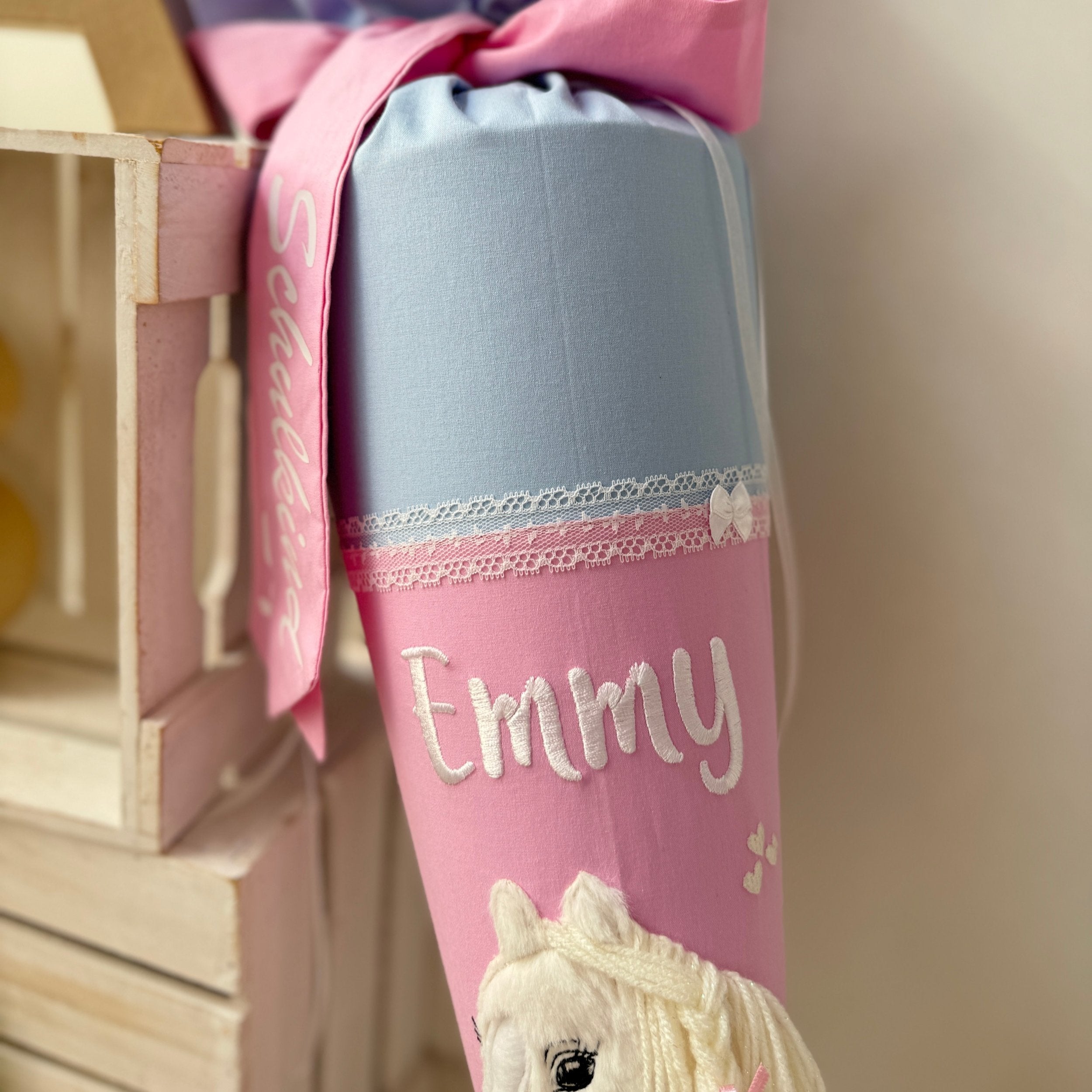 Schultüte Pferd mit Banner in hellblau/rosa