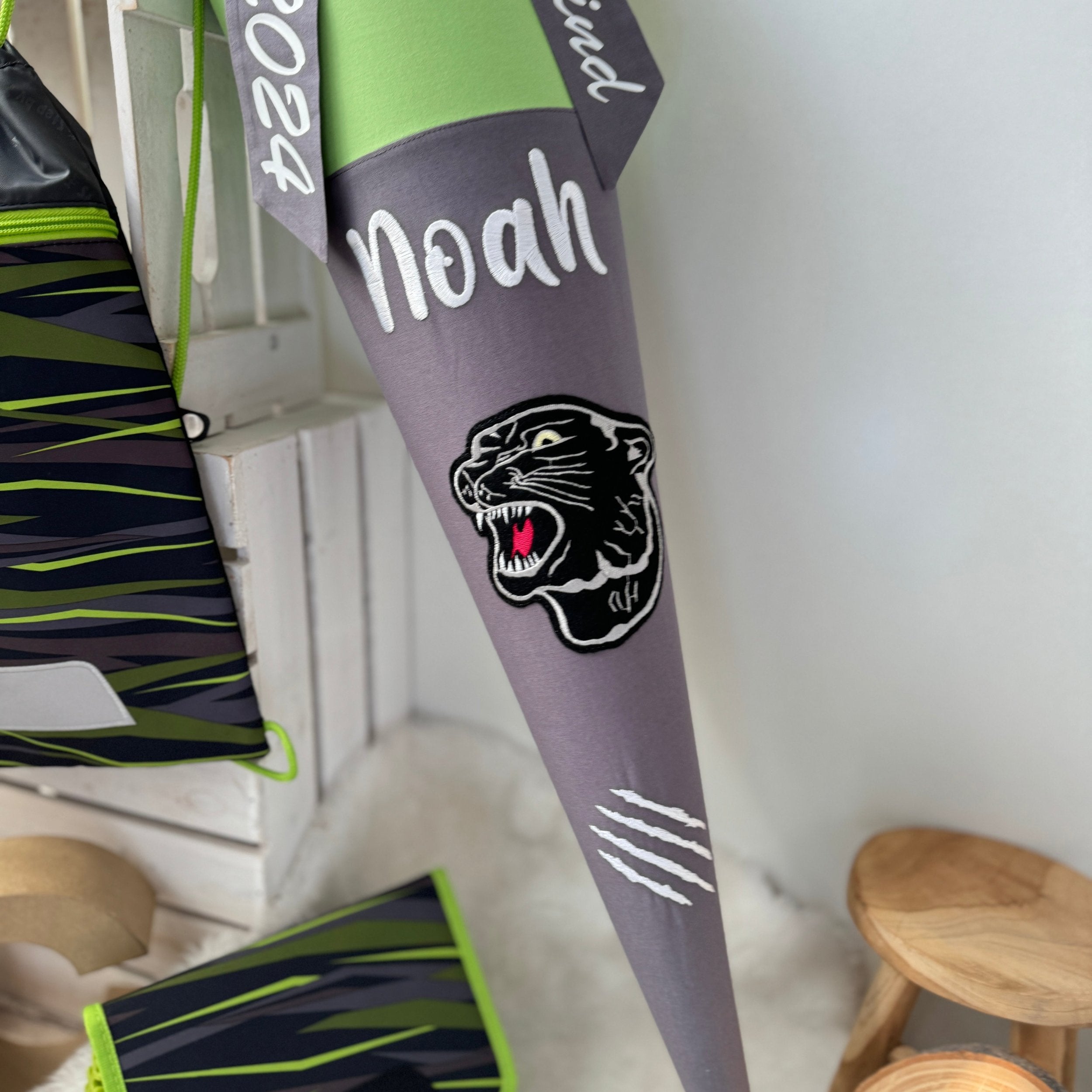 Schultüte Black Panther in limete/anthrazit