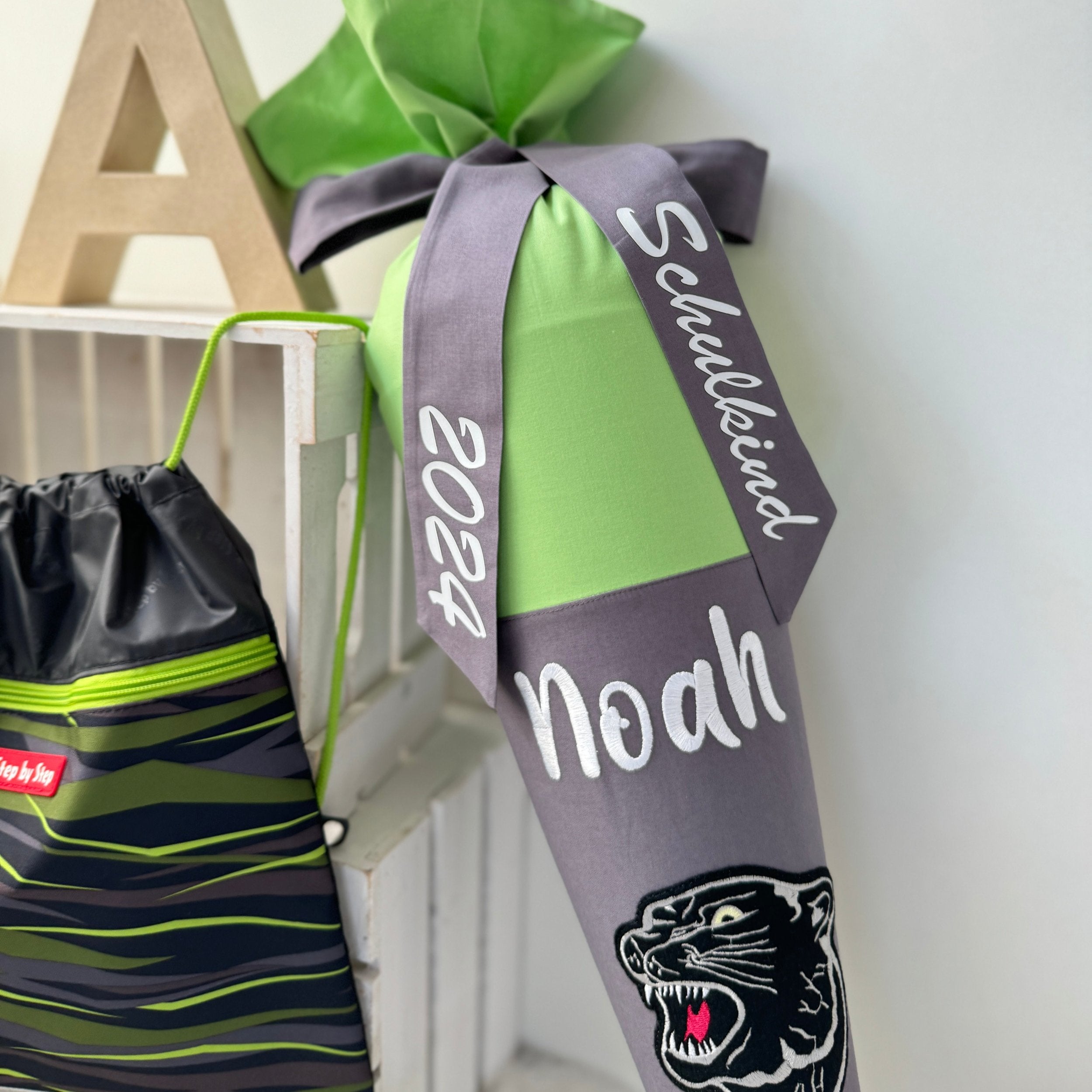 Schultüte Black Panther in limete/anthrazit