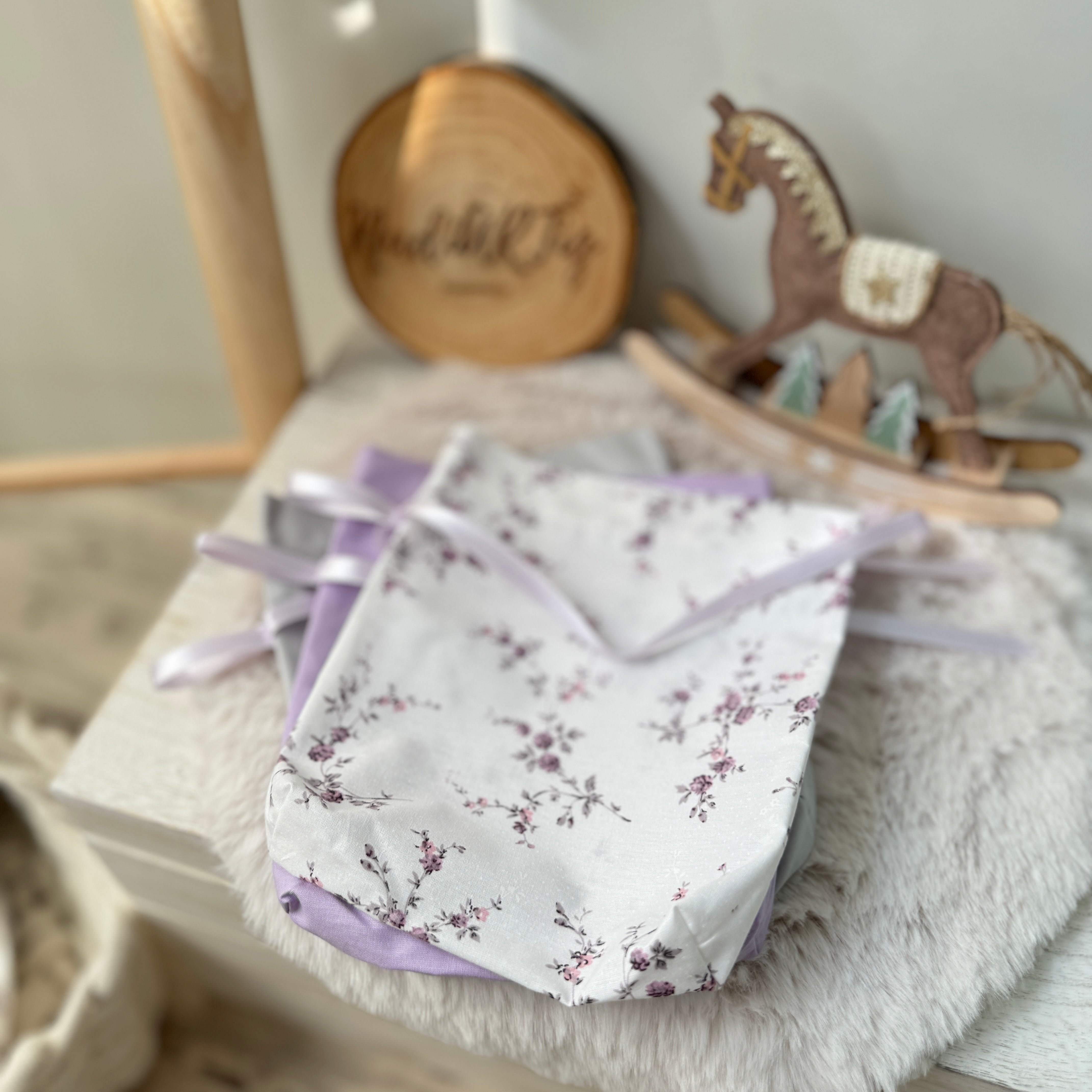 XL-Adventskalender Beutel / 24 Stoffsäckchen flieder/grau/Blüten