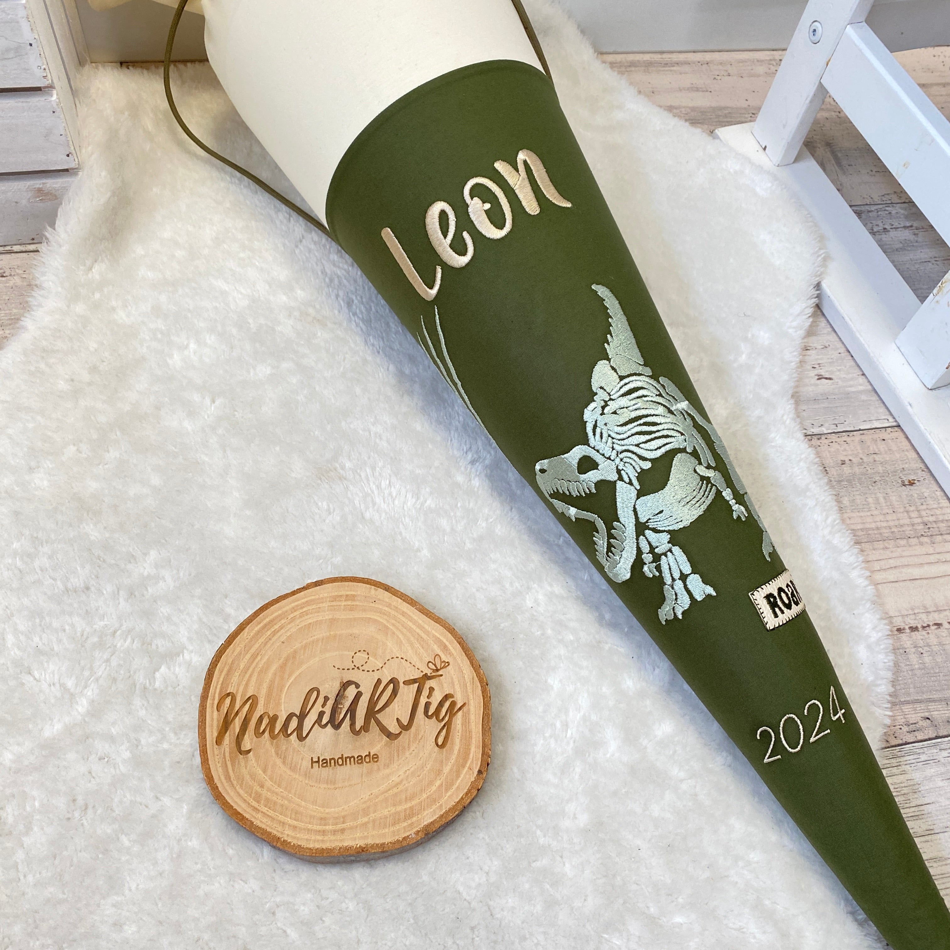 Schultüte T-Rex in beige/olivegrün