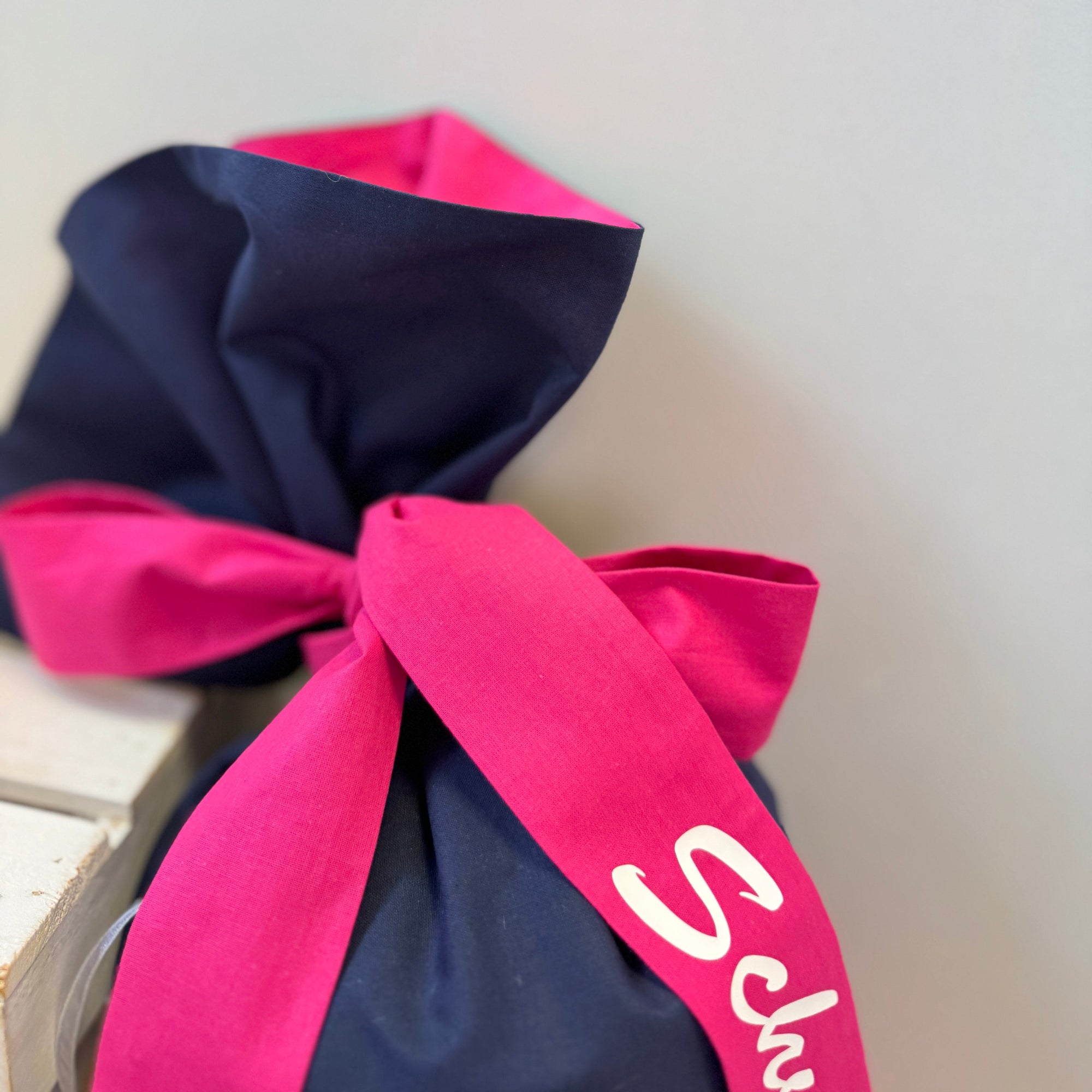 Schultüte Einhorn in dunkelblau/pink