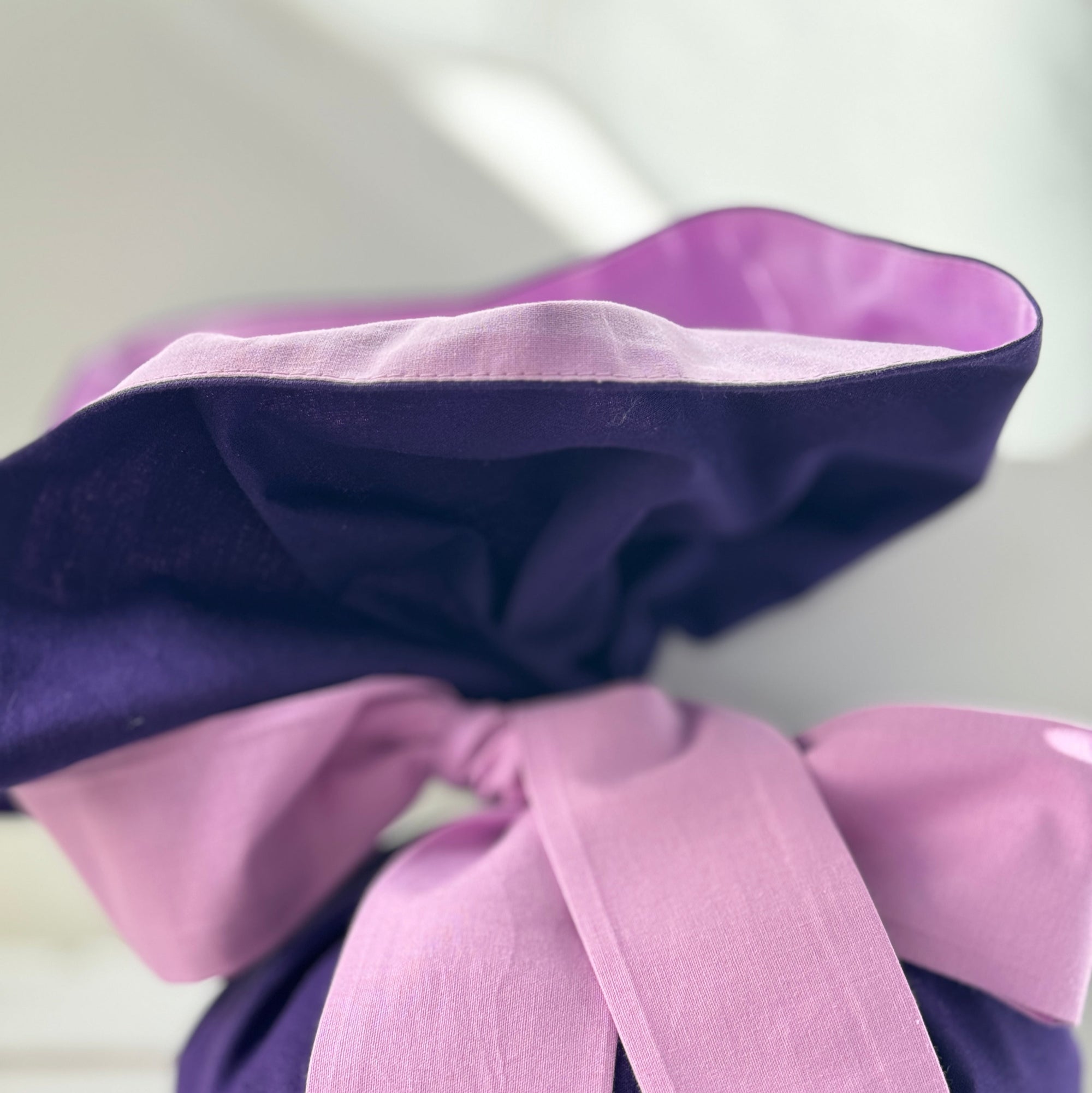 Schultüte Einhorn mit Banner in lila/flieder