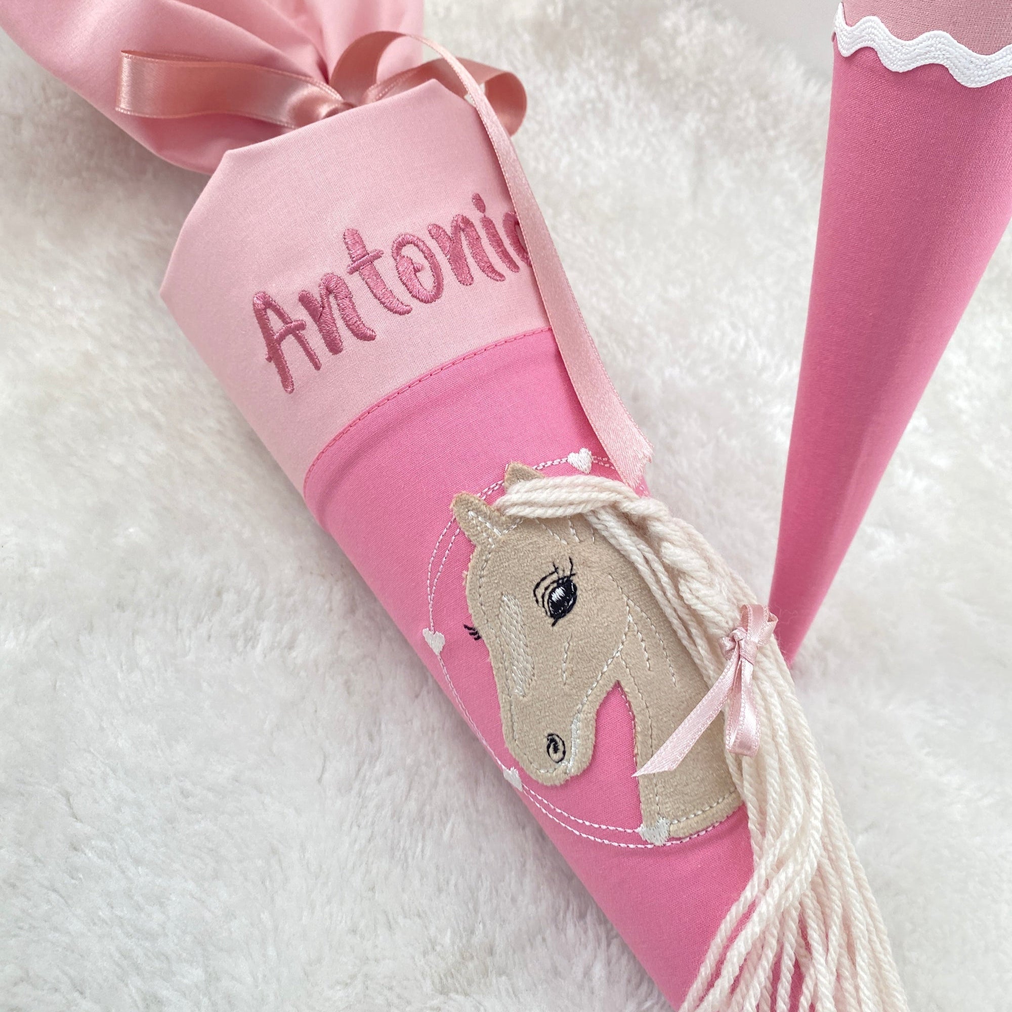 Schultüte Pferd mit Banner in altrosa/puder