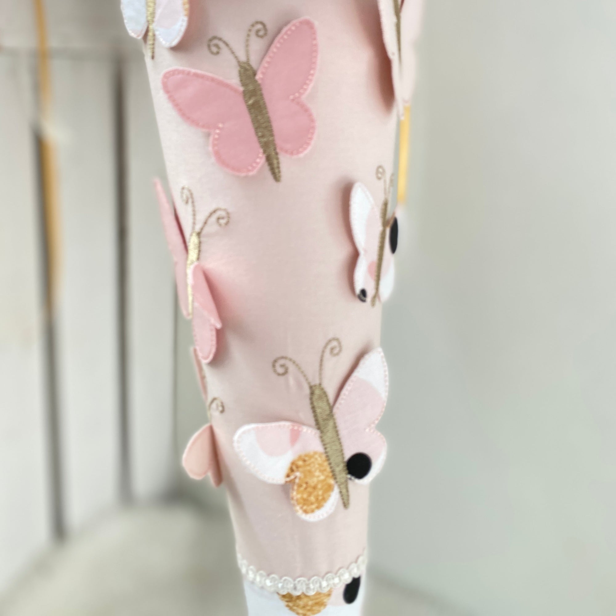 Schultüte Schmetterlinge in gold/puderrosé