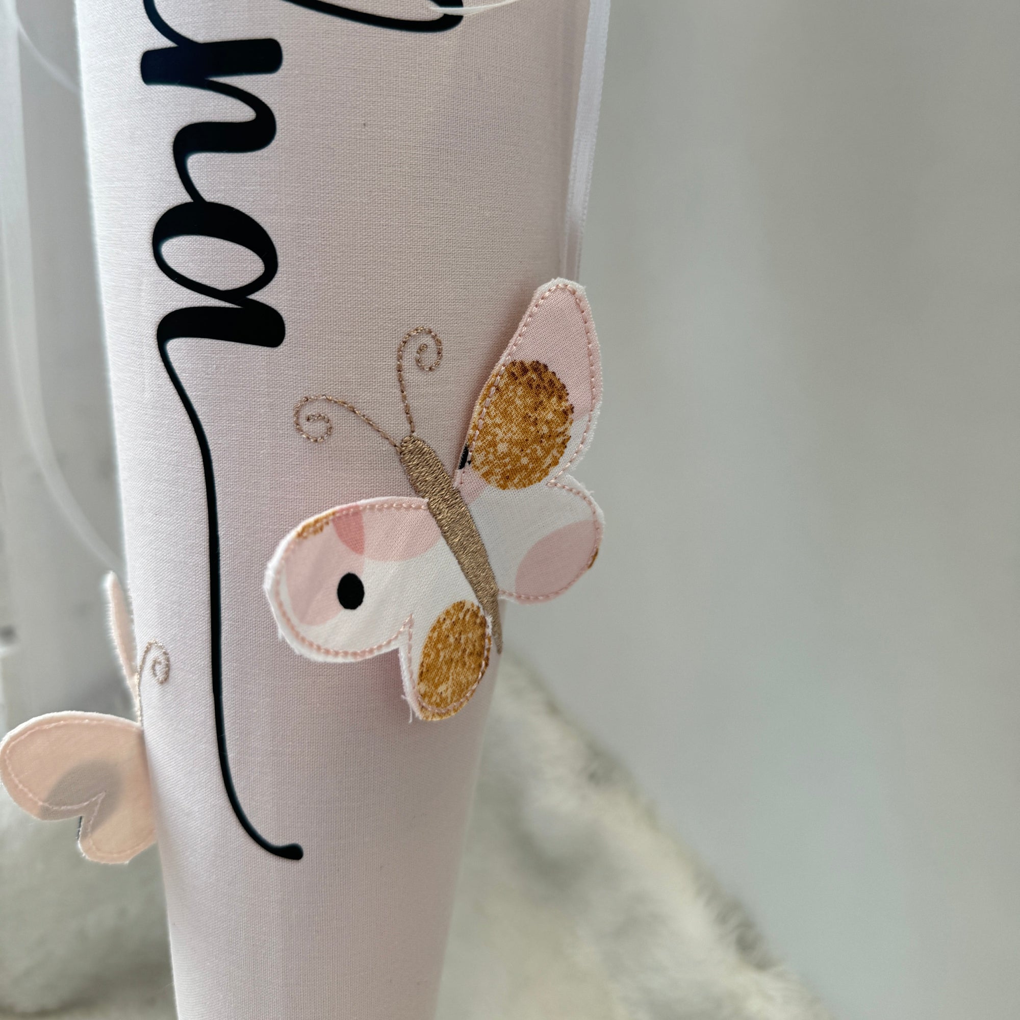 Schultüte Klassik in gold/puderrosé (Schmetterlinge)