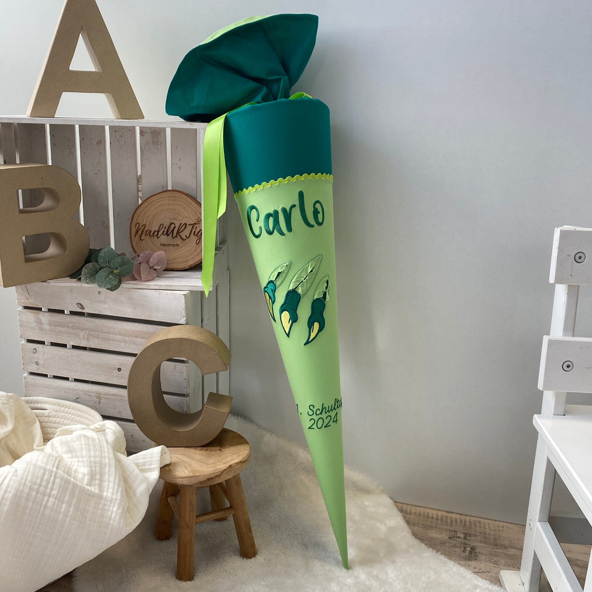 Schultüte T-Rex Krallen in grün