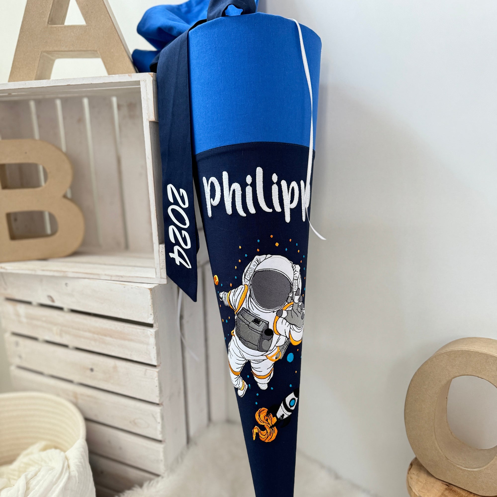 Schultüte Astronaut in türkis/dunkelblau