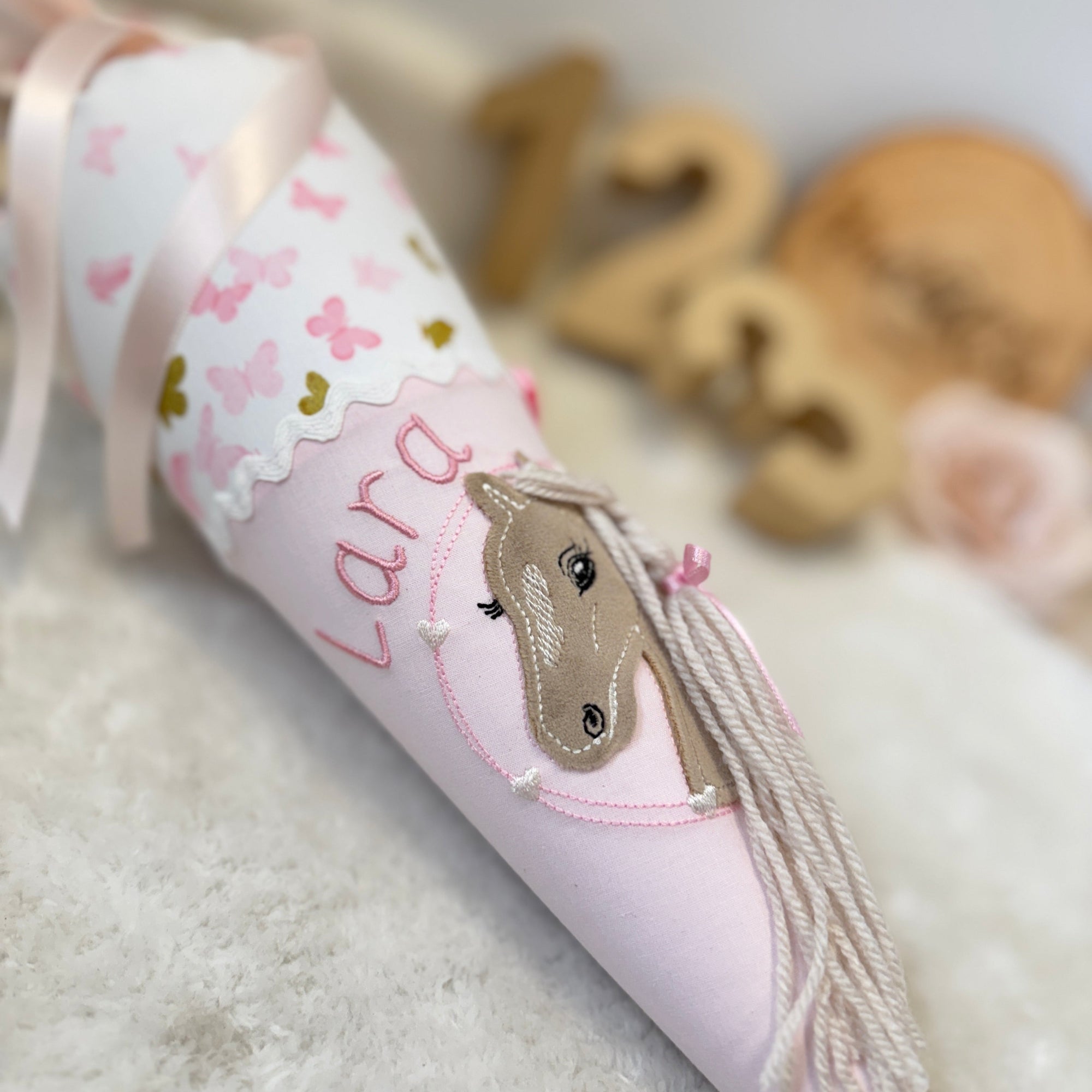 Kindergarten-Schultüte Pferd rosé Herzen (Velour)