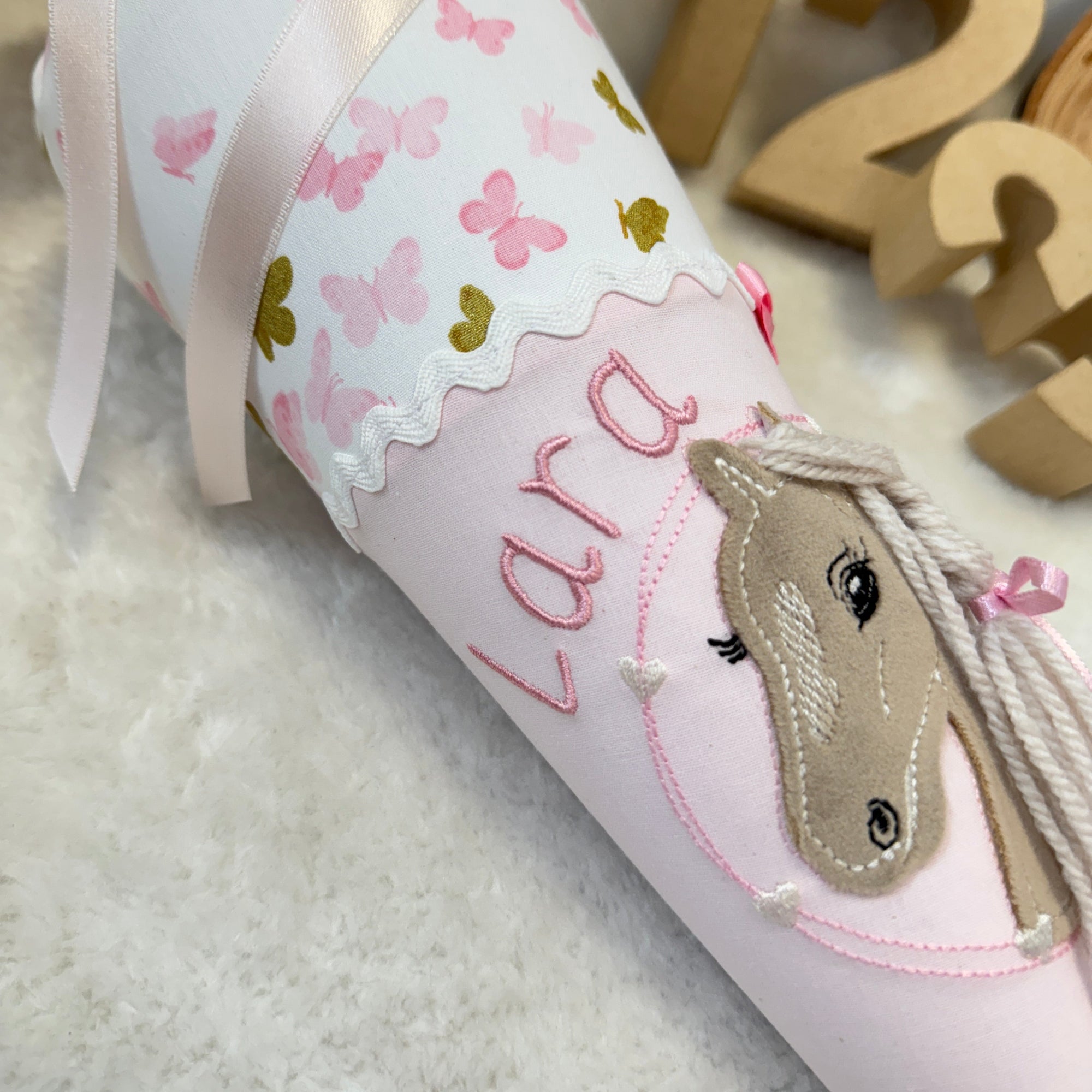 Kindergarten-Schultüte Pferd rosé Herzen (Velour)