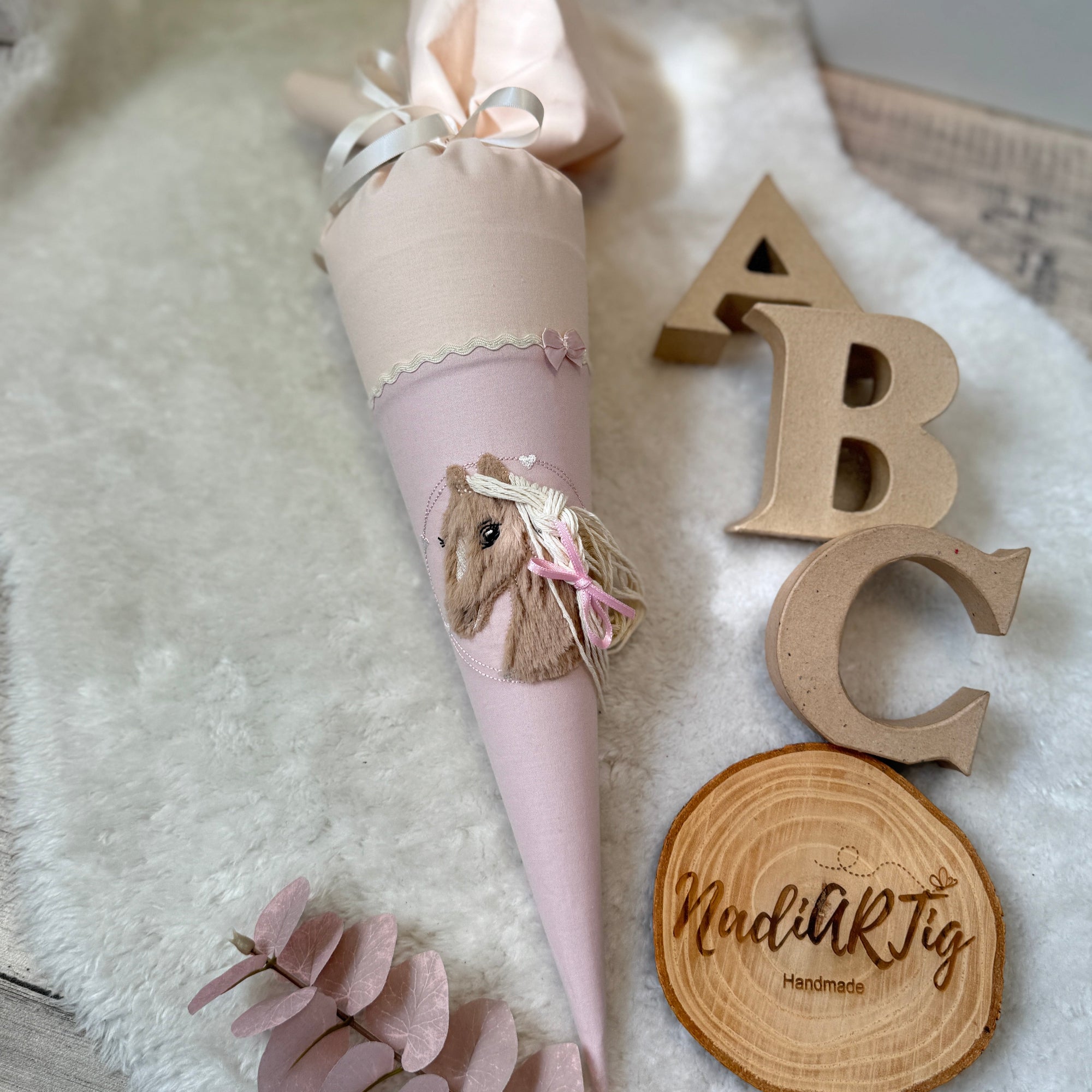 Kindergarten Schultute braunes Pferd beige puder