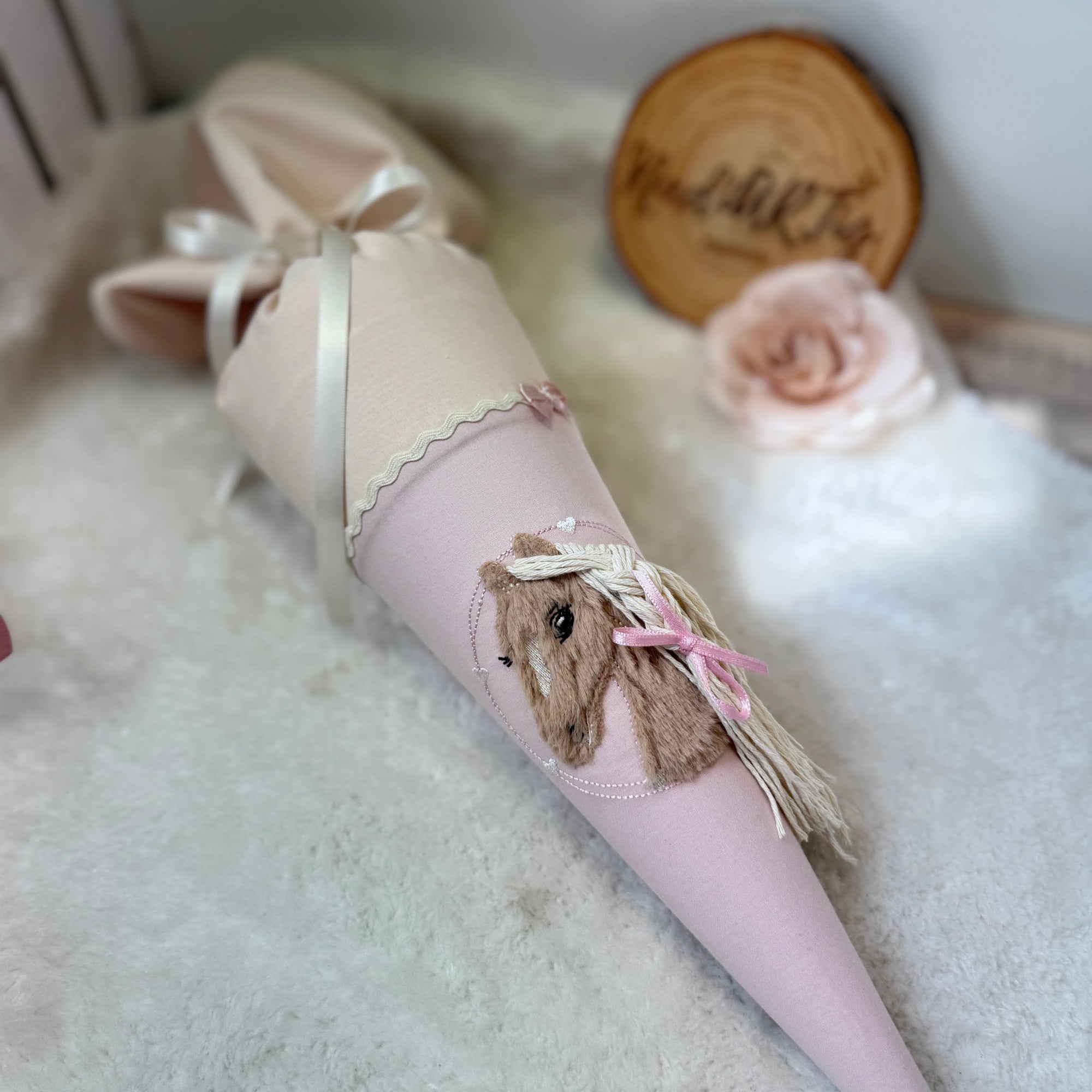 Kindergarten Schultute braunes Pferd beige puder