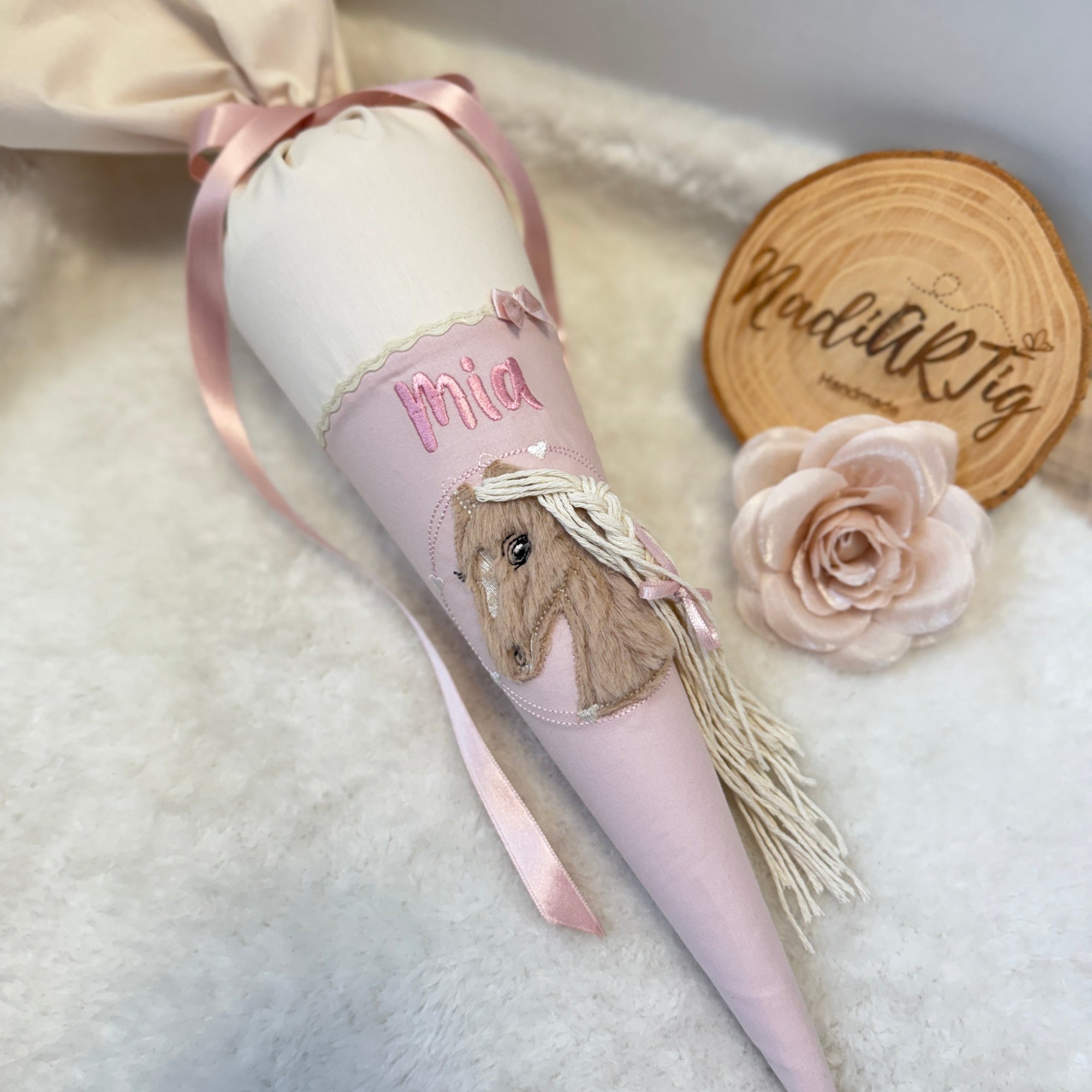 Kindergarten_Schultute_braunes_Pferd_beige_puder