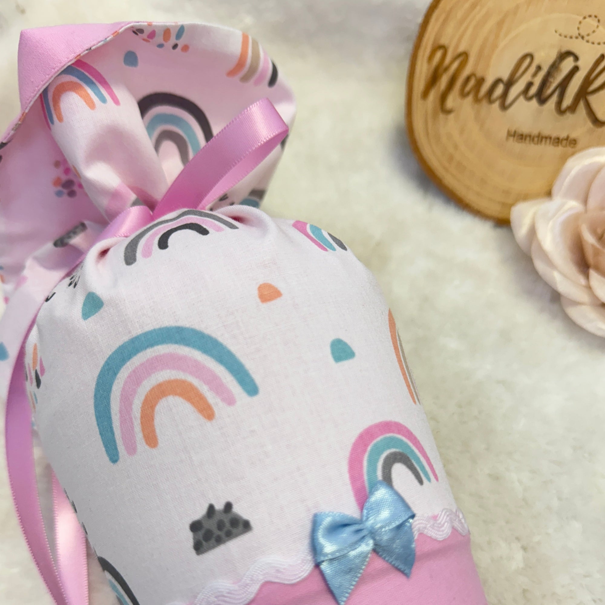 Kindergarten Schultute weisser Hase mit Regenbogen