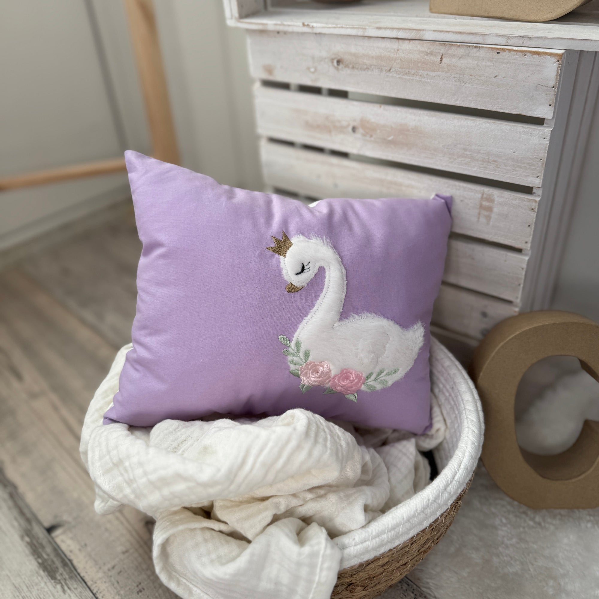 Kissen Schwan flieder Blüten