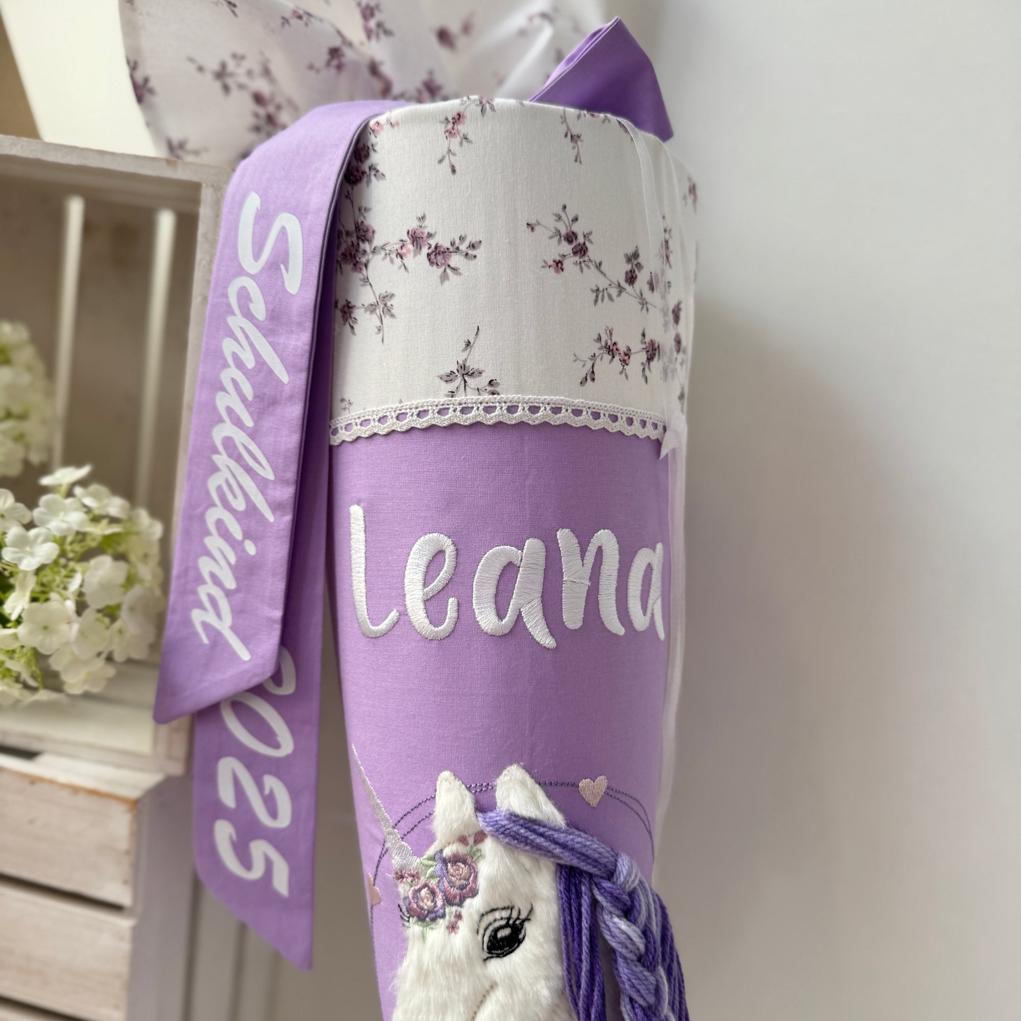 Schultüte Einhorn in flieder Blüten