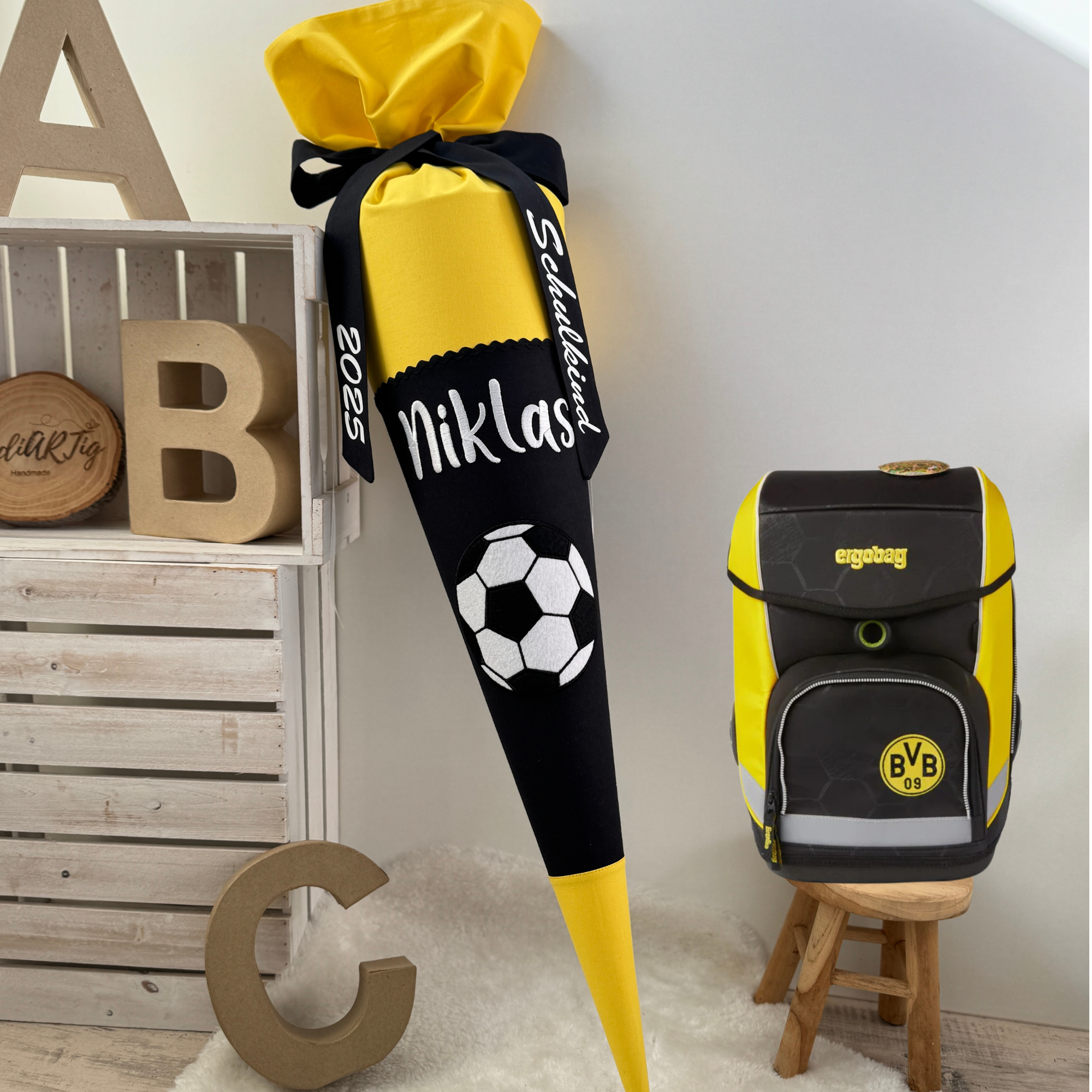 Schultüte Fußball in gelb/schwarz