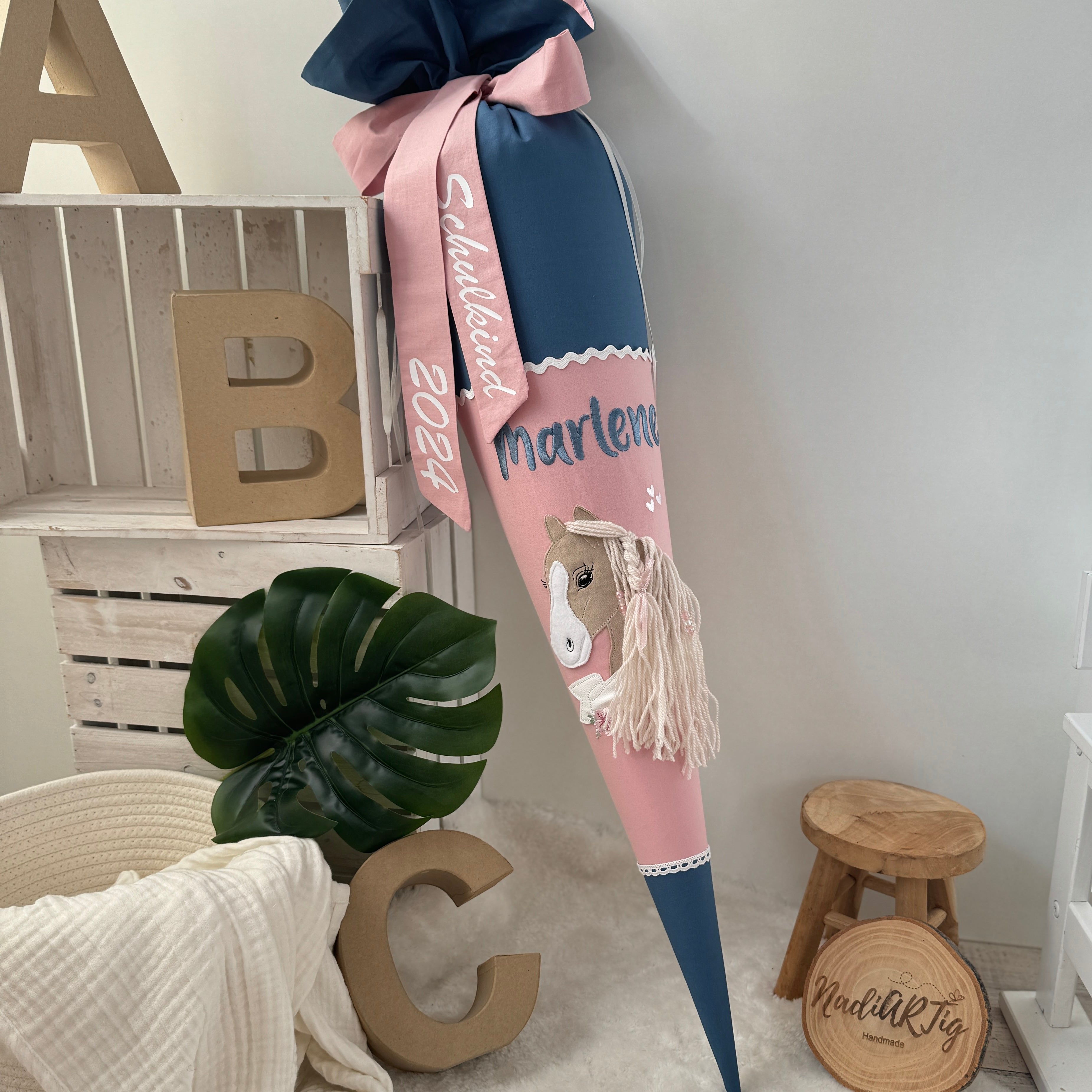 Schultüte Pferd mit Banner in dustyblue/puder