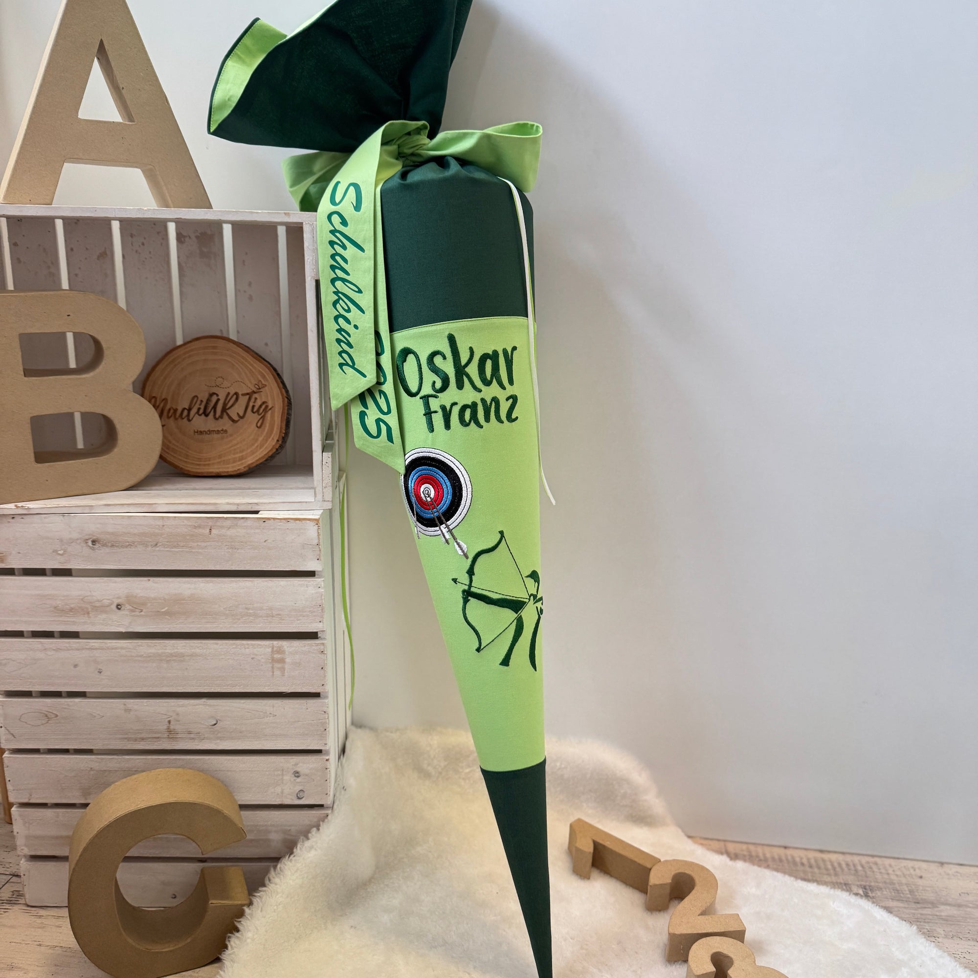 Schultuete Bogenschuetze gruen