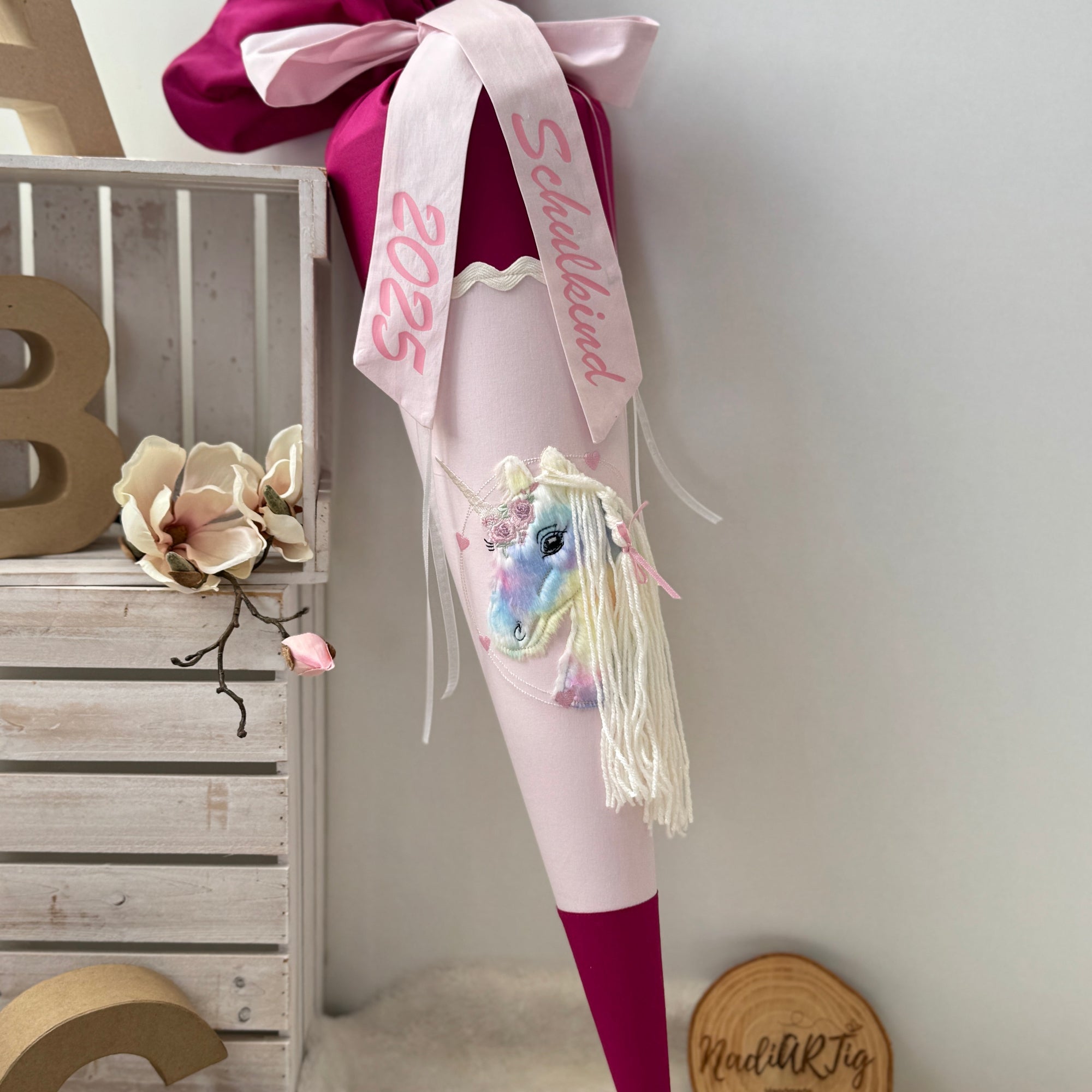 Schultuete buntes Einhorn mit glitzer Maehne in beere-rosa