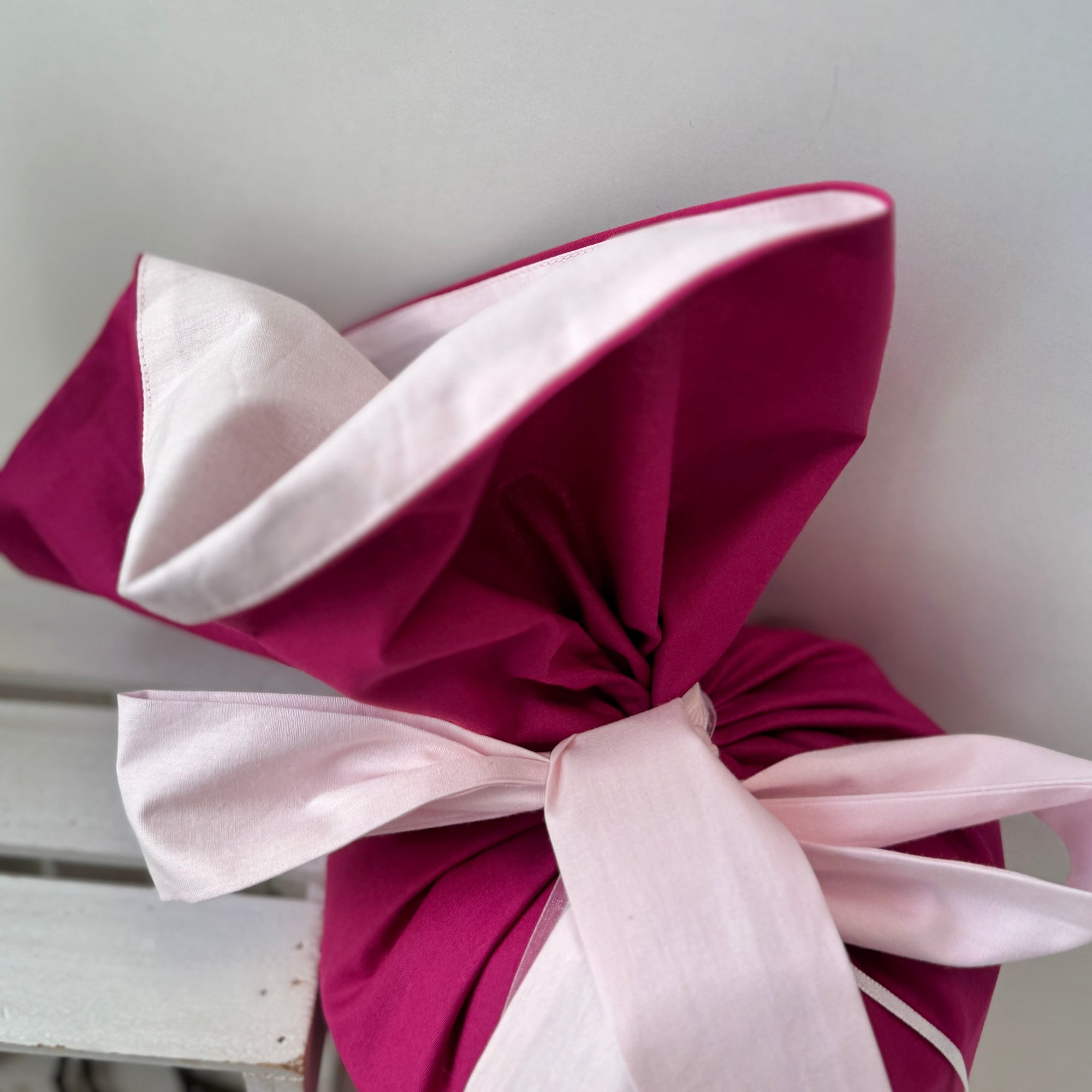 Schultuete buntes Einhorn mit glitzer Maehne in beere-rosa