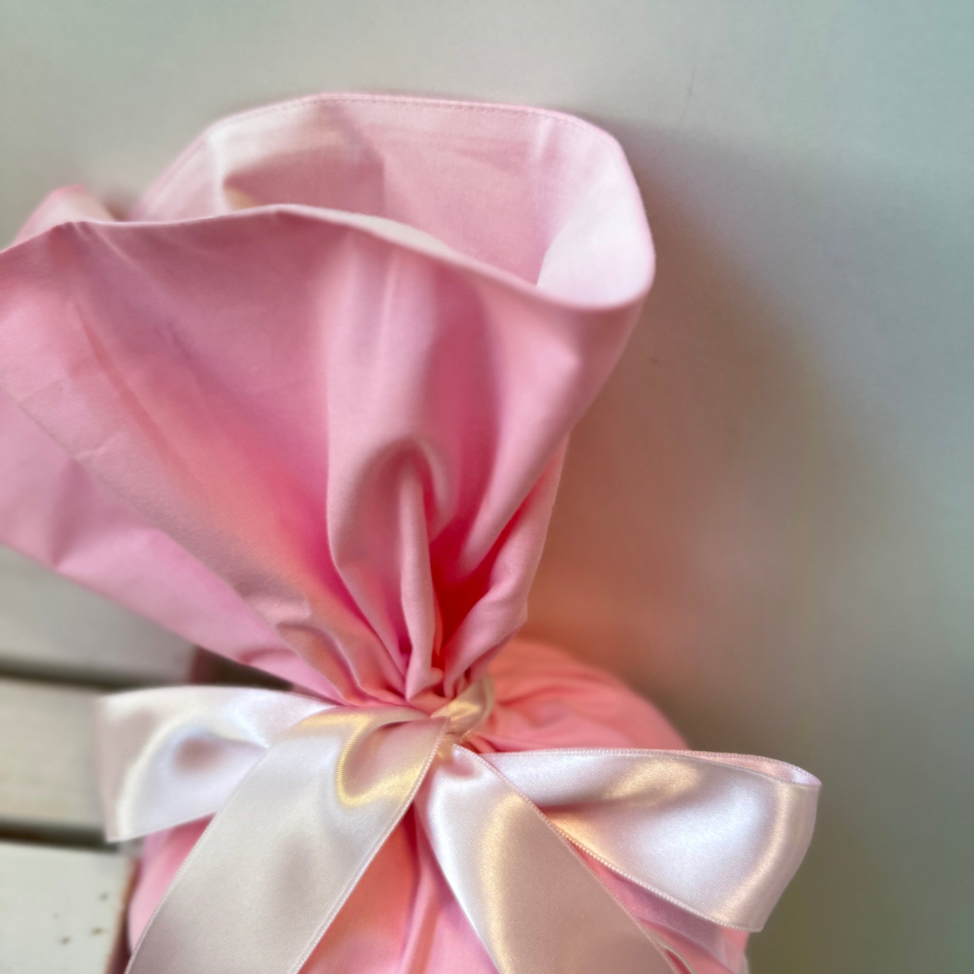 Schultuete weißes Boho-Pony in Rosa