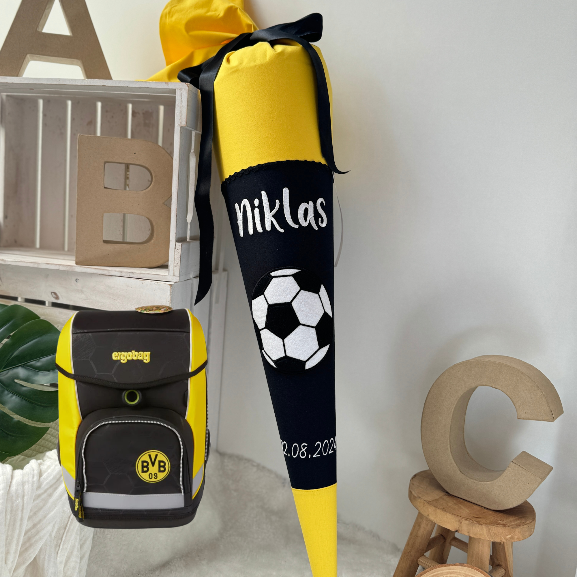 Schultute BVB Dortmund gelb schwarz fussball